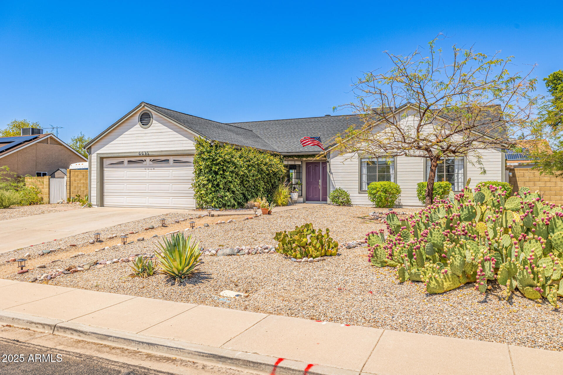 6636 E IVYGLEN Street