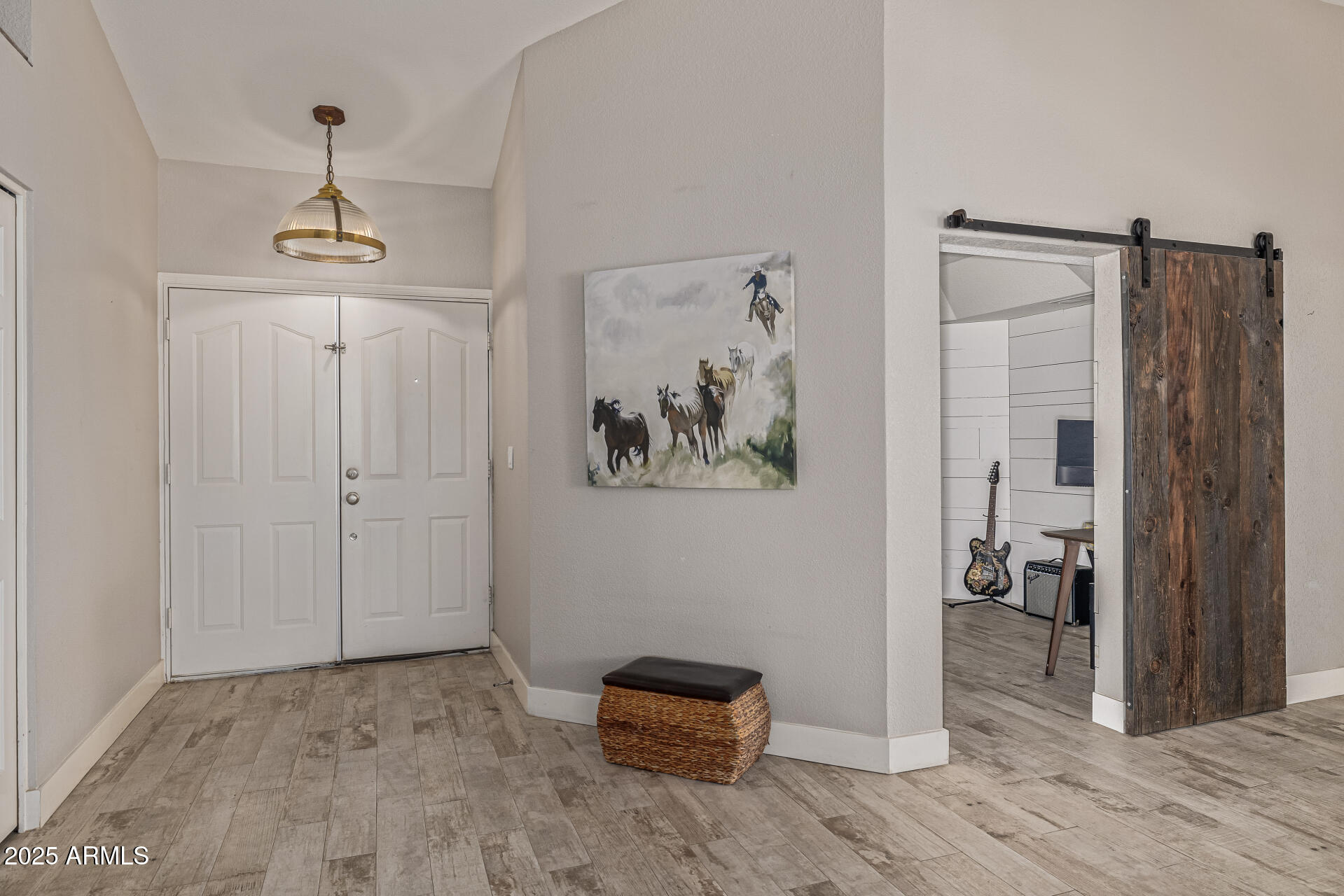 6636 E IVYGLEN Street