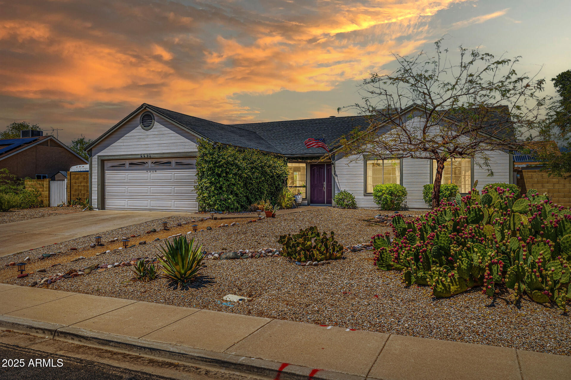 6636 E IVYGLEN Street