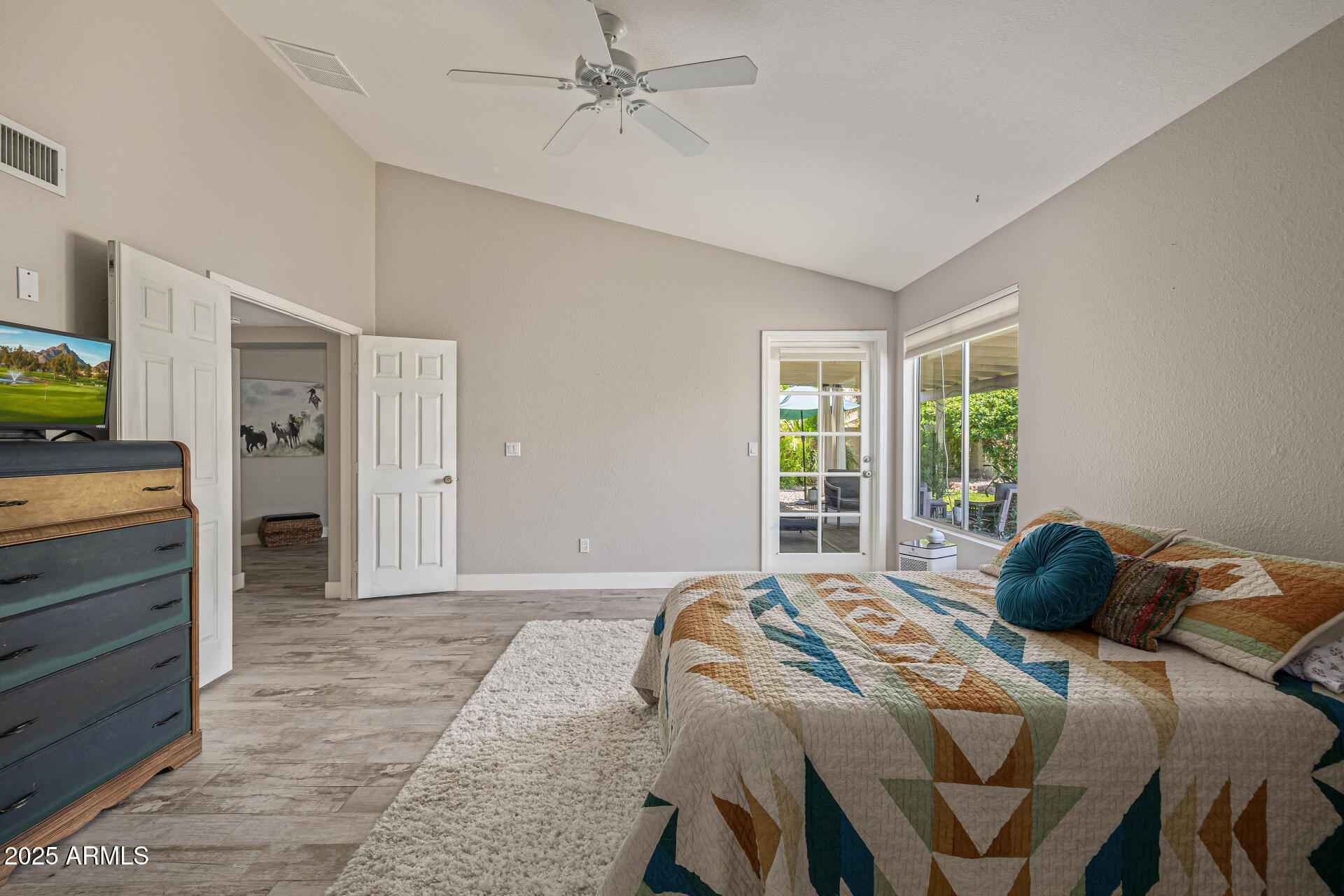 6636 E IVYGLEN Street