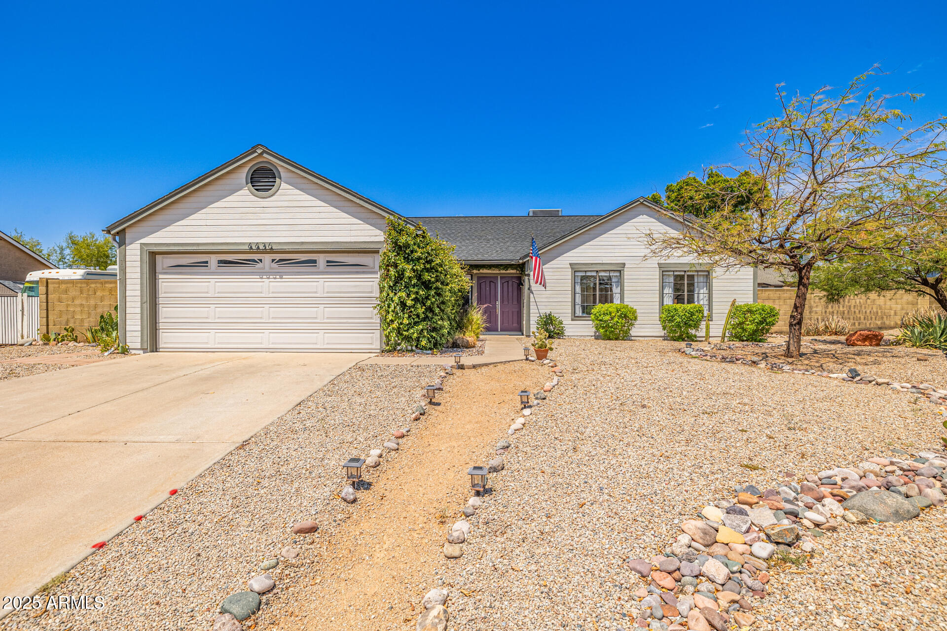 6636 E IVYGLEN Street