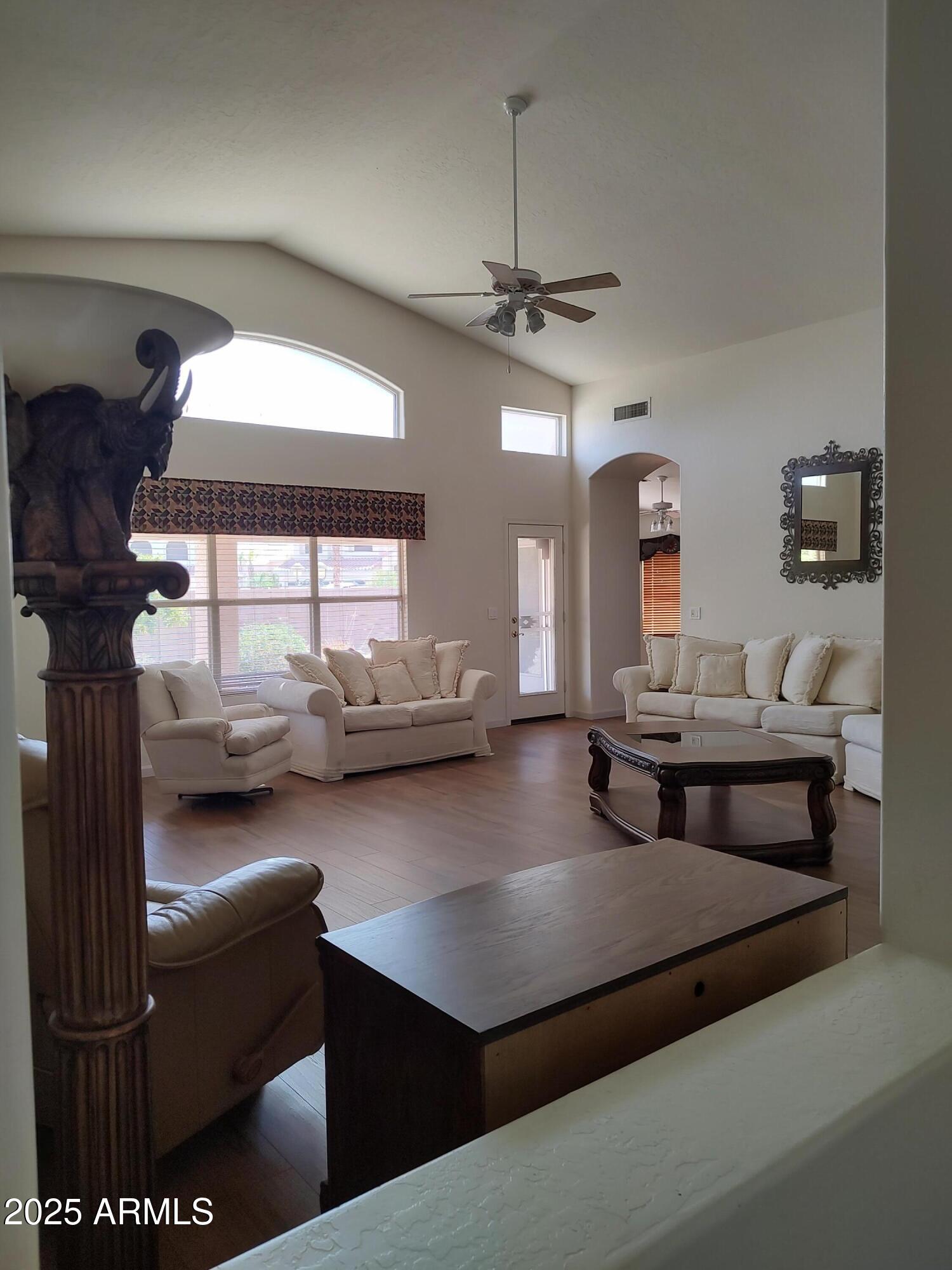 1365 W COURTNEY Lane