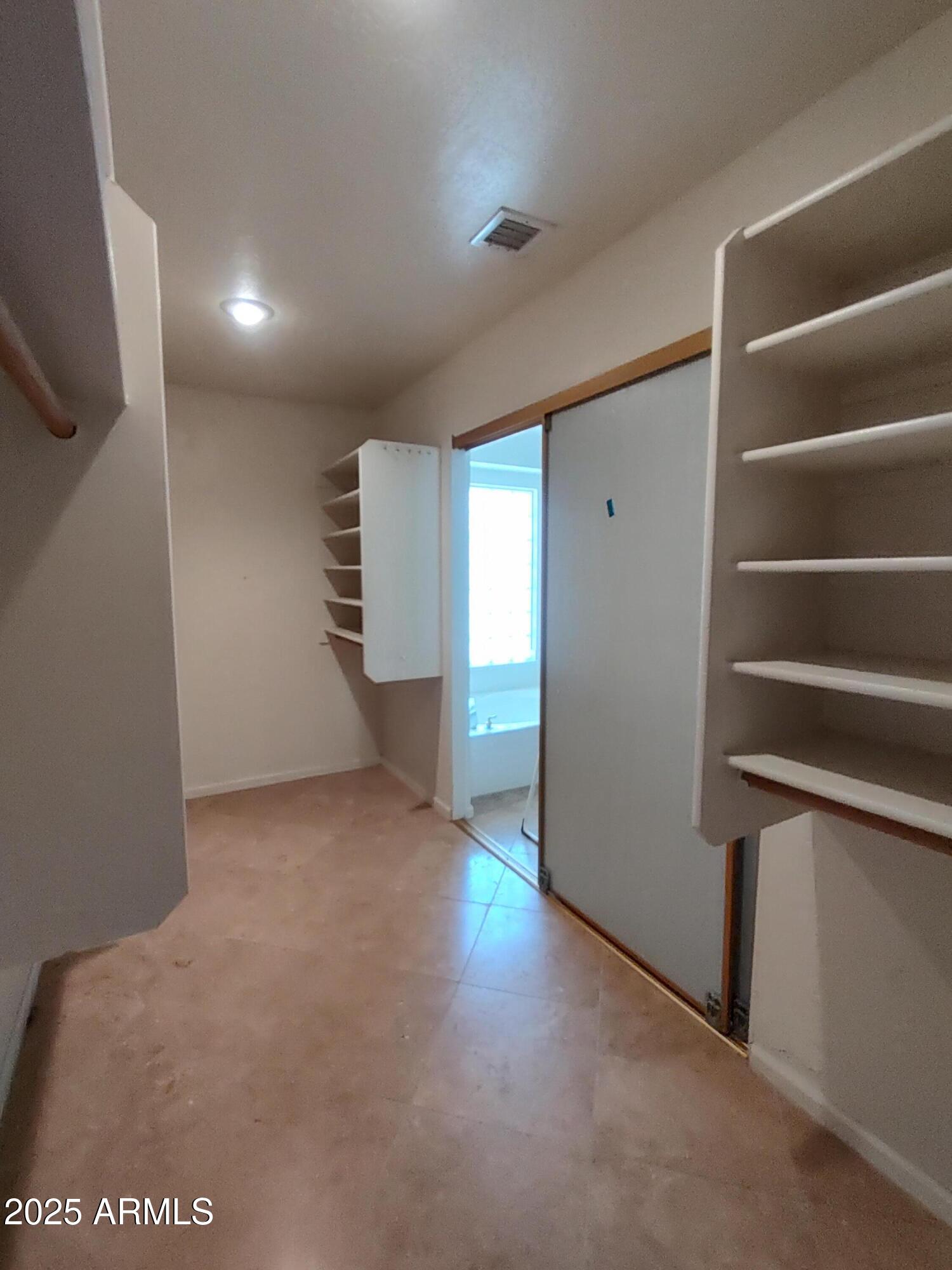 1365 W COURTNEY Lane