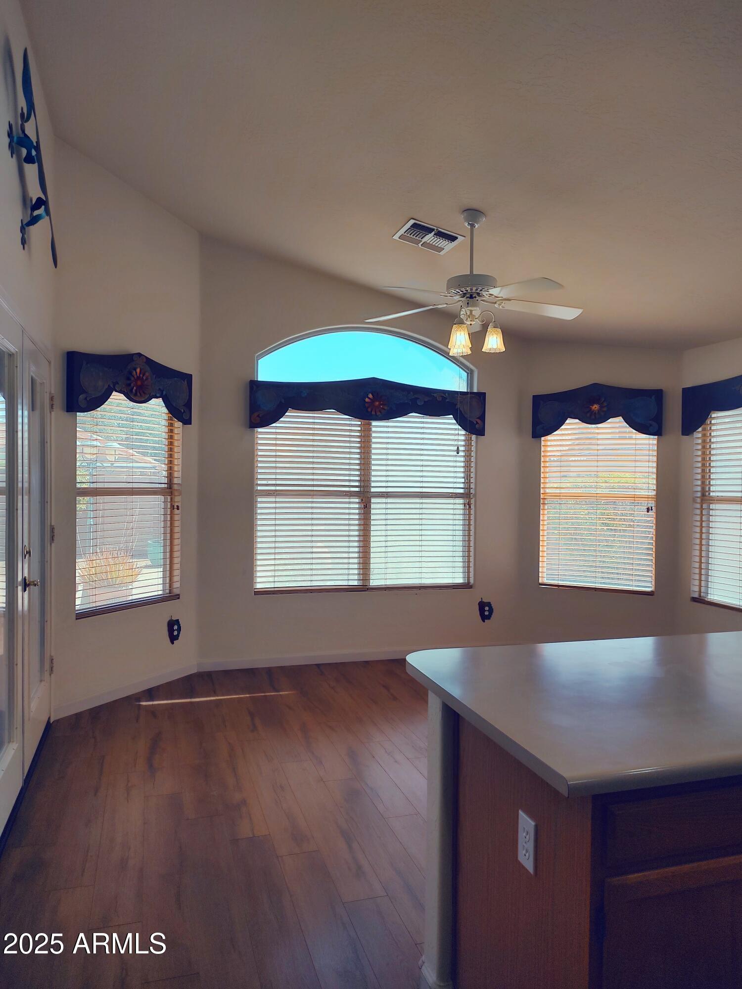 1365 W COURTNEY Lane