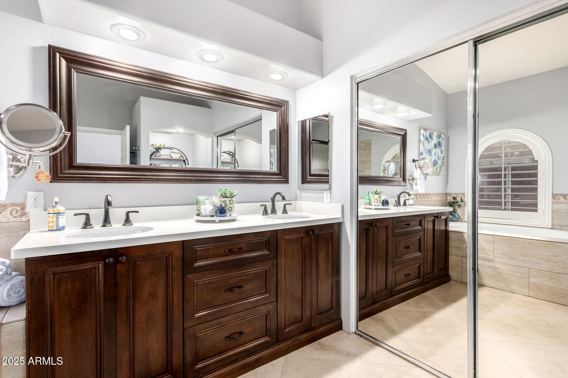 4445 E DESERT WIND Drive