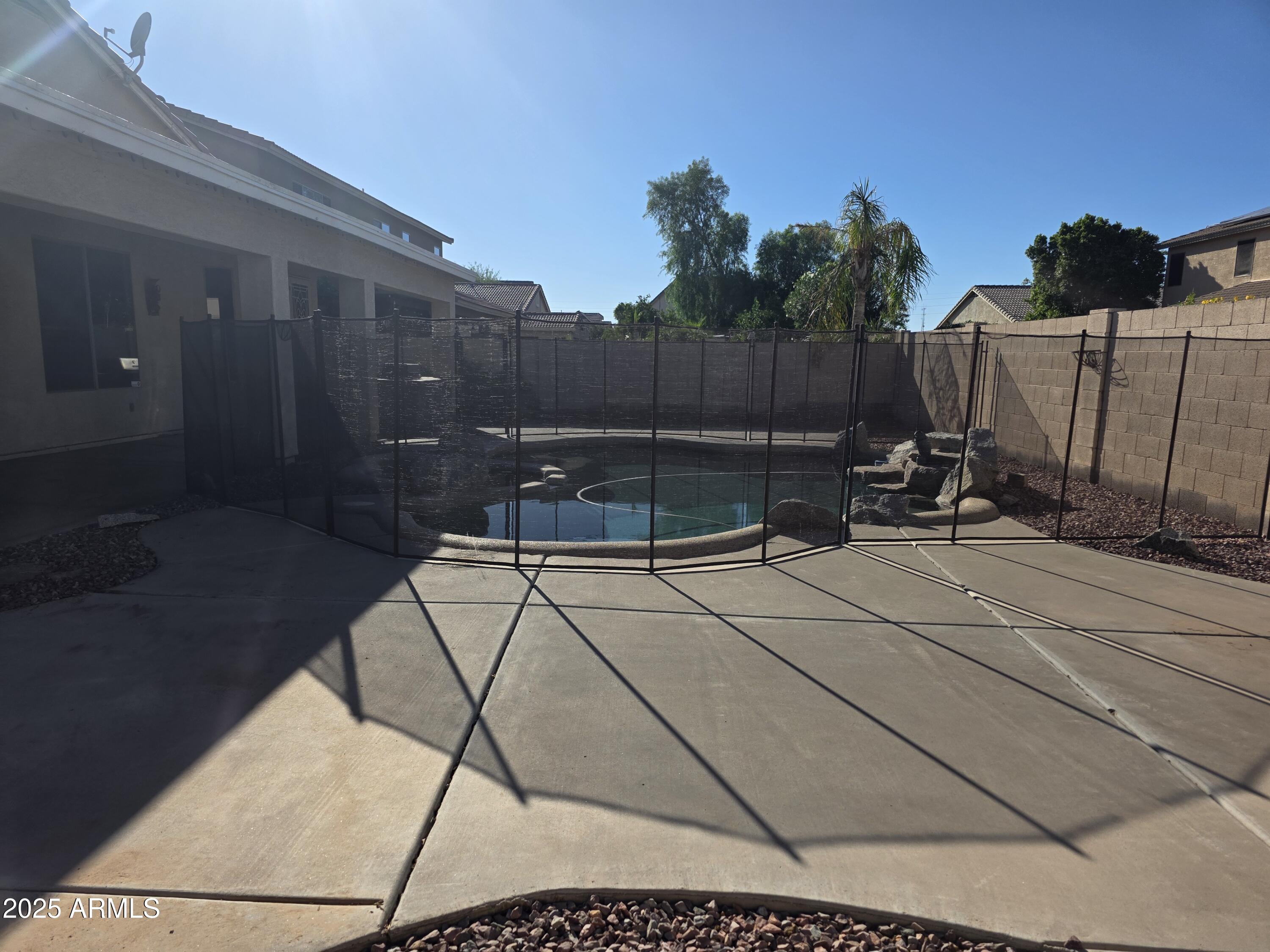 1162 E SPRINGFIELD Place