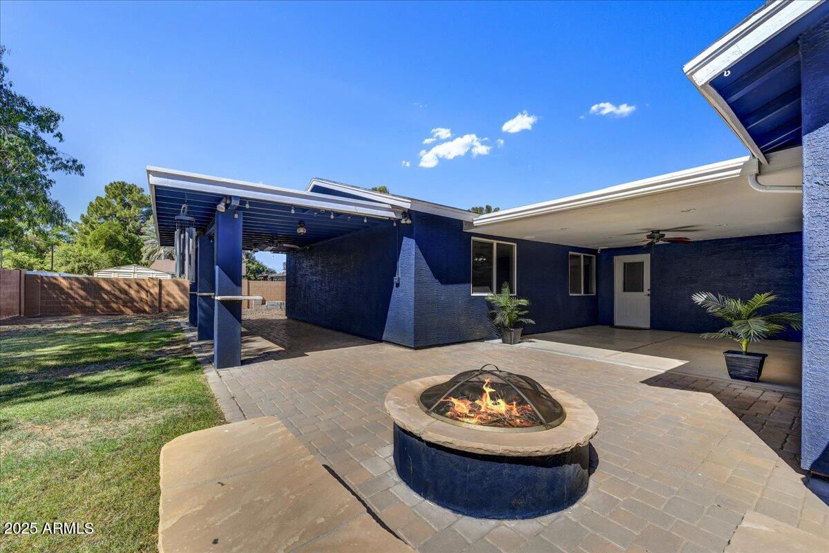 209 E AVENIDA SIERRA MADRE