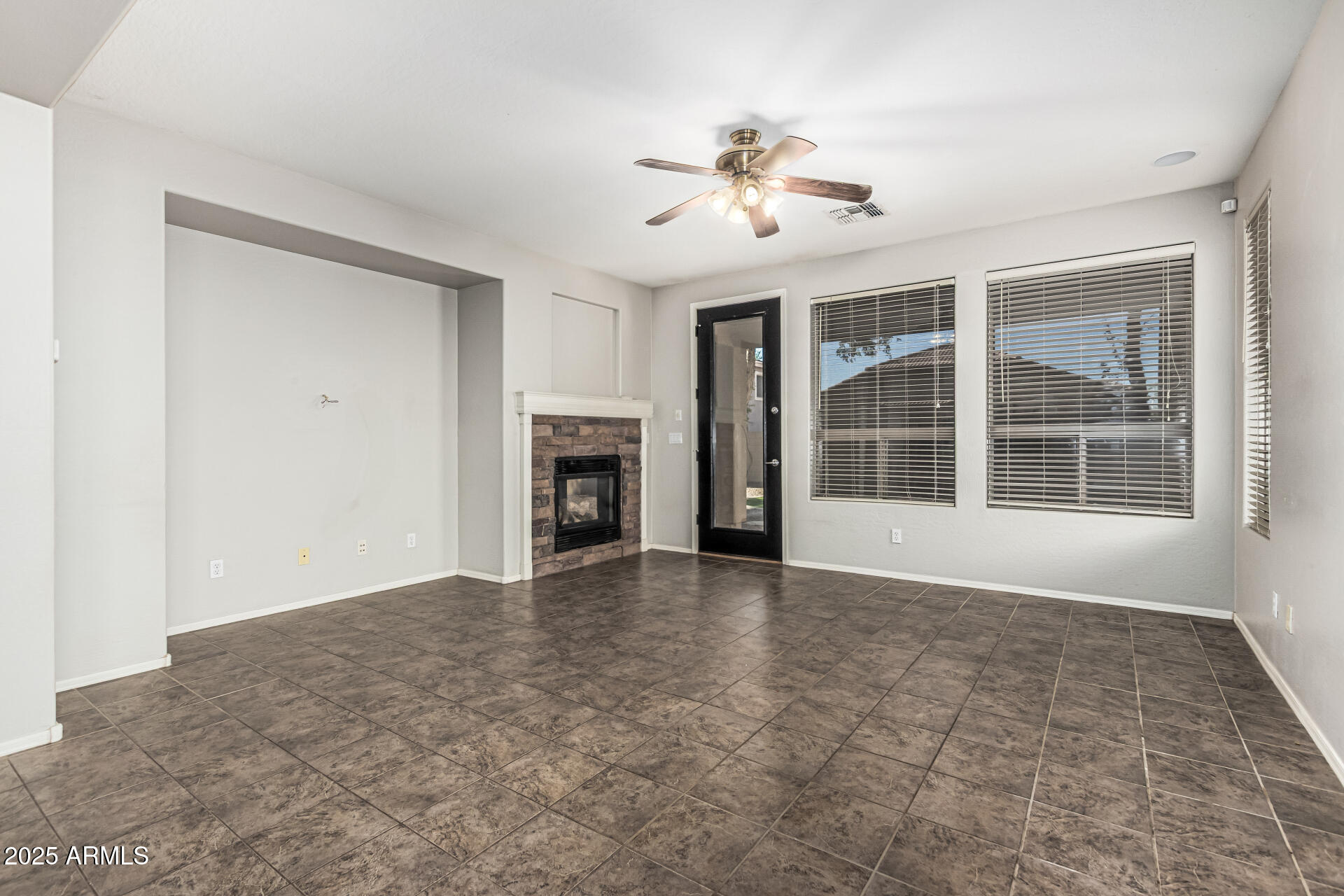 3326 E BLUEJAY Drive