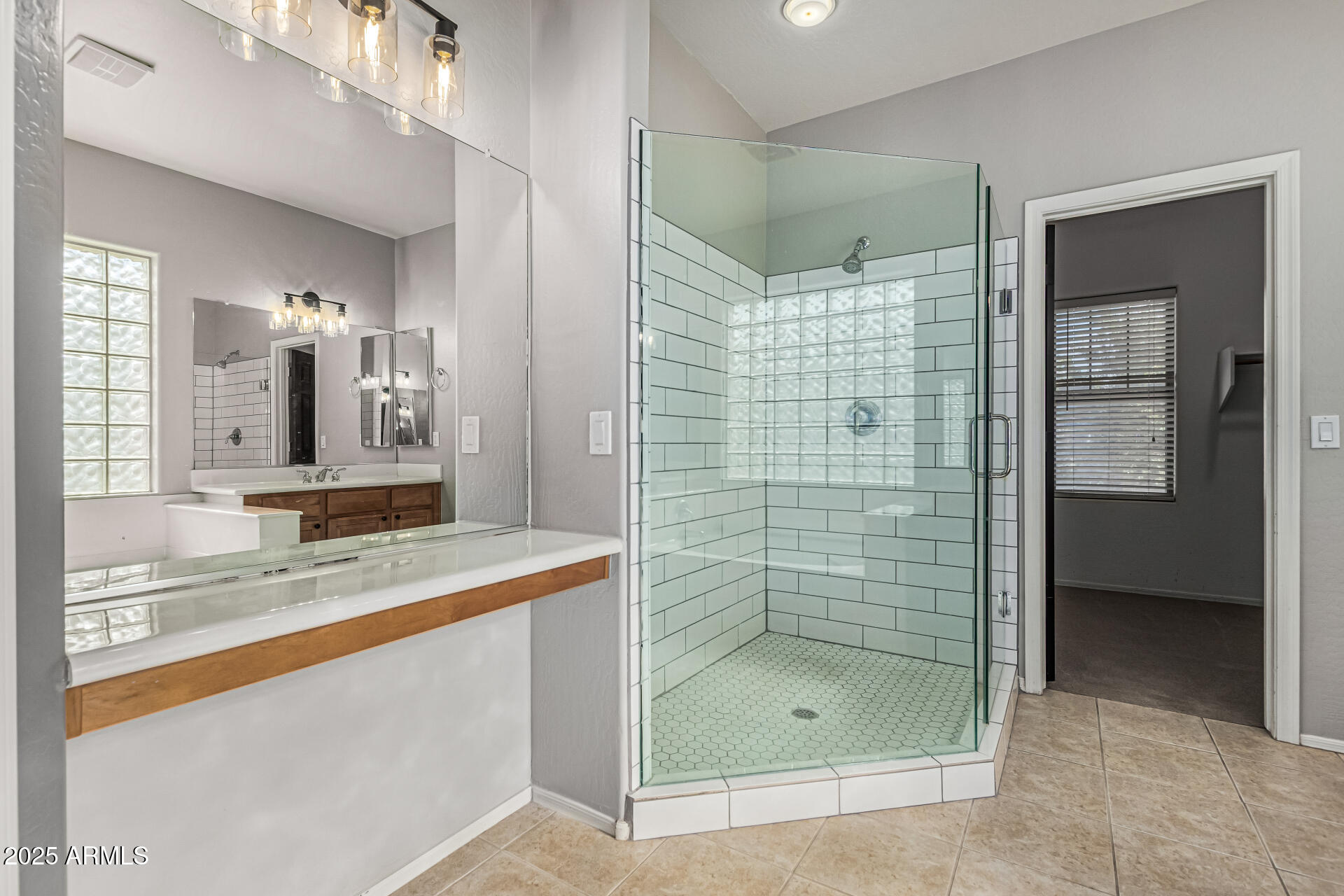 3326 E BLUEJAY Drive