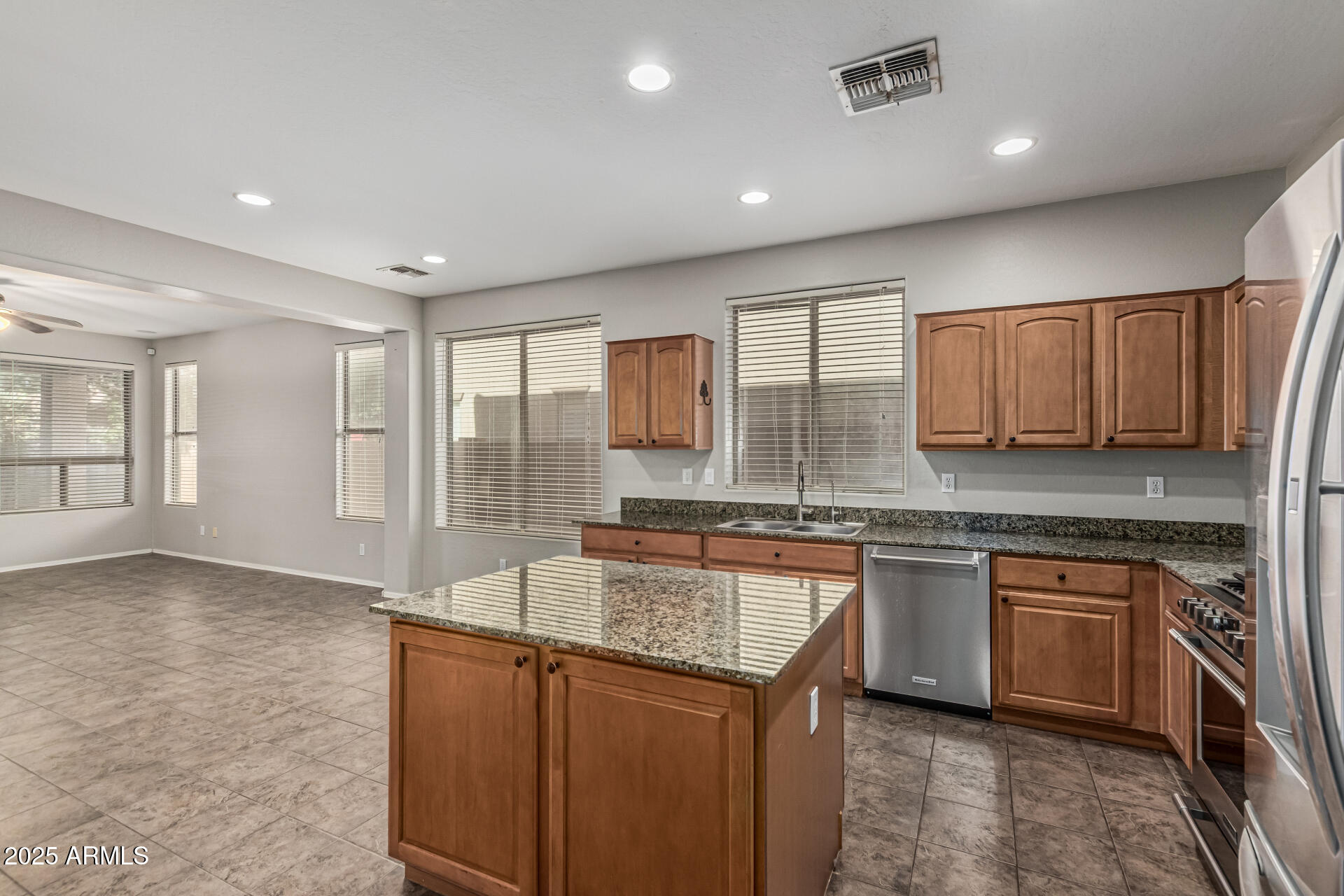 3326 E BLUEJAY Drive