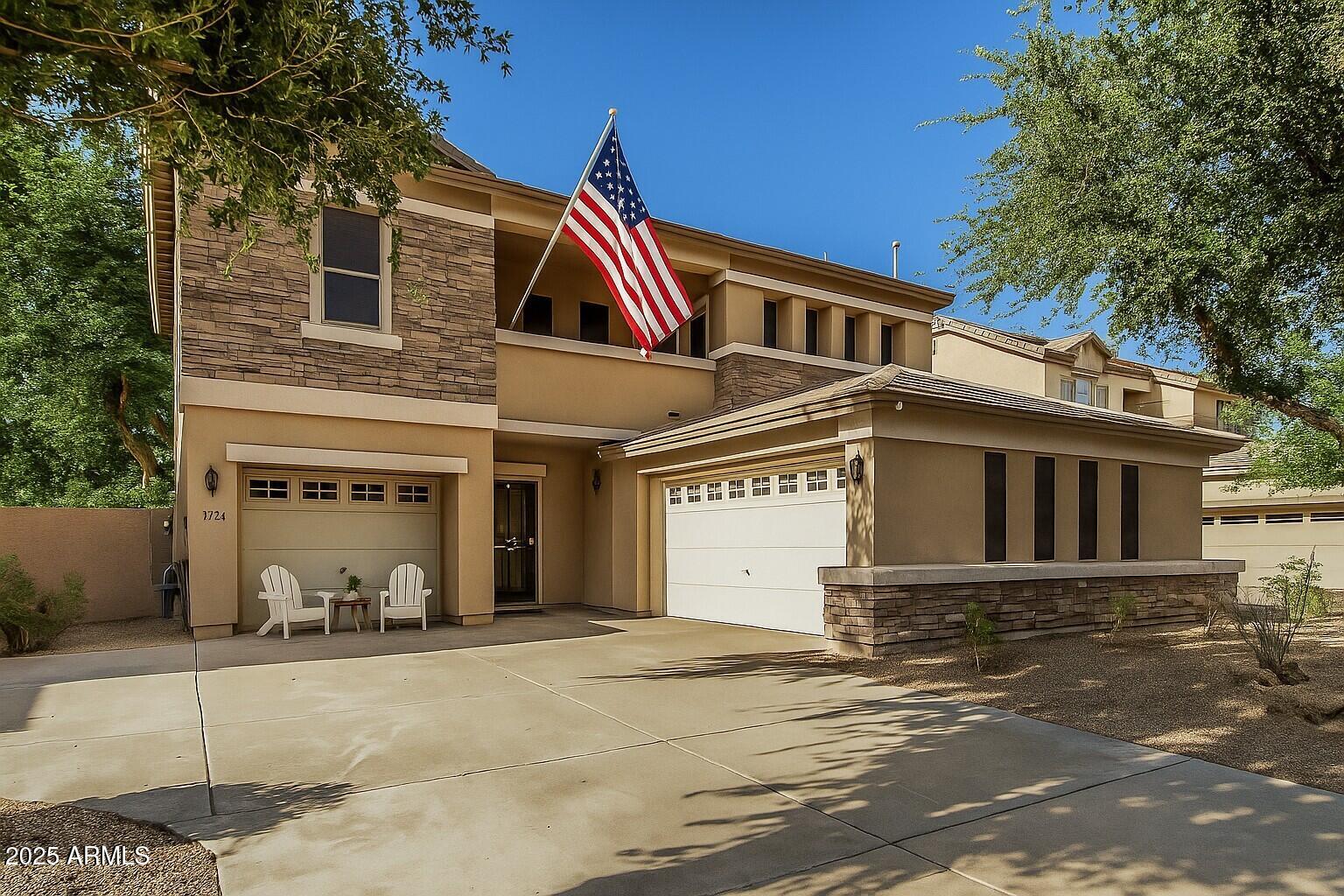 3326 E BLUEJAY Drive