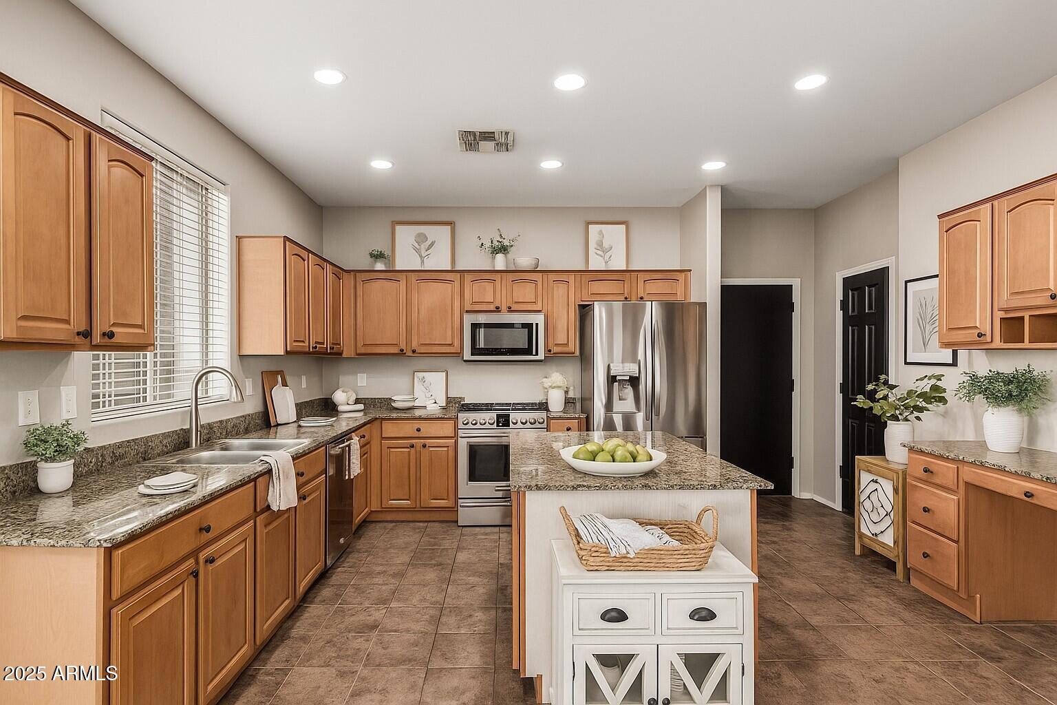 3326 E BLUEJAY Drive