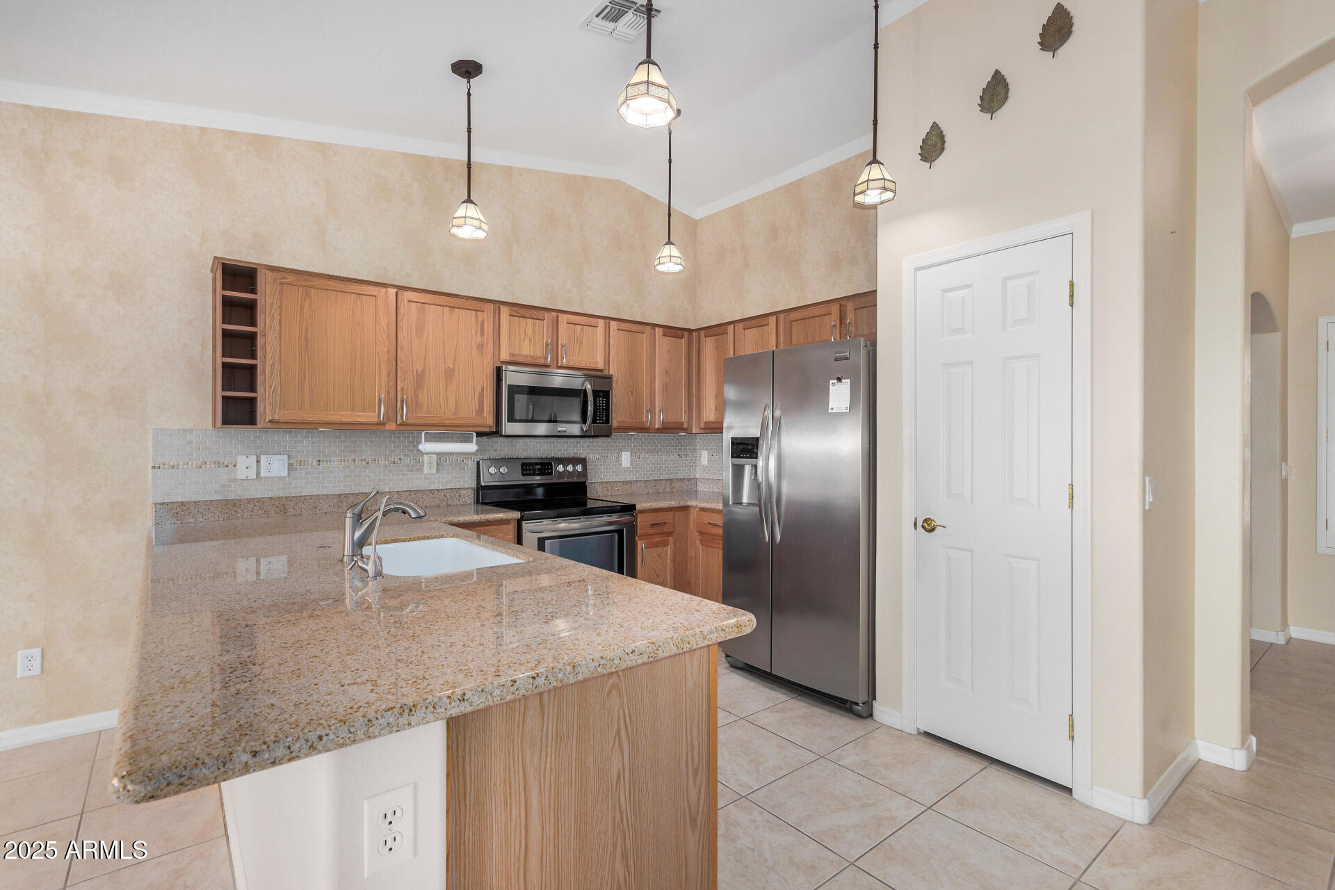 3920 E RUNAWAY BAY Place