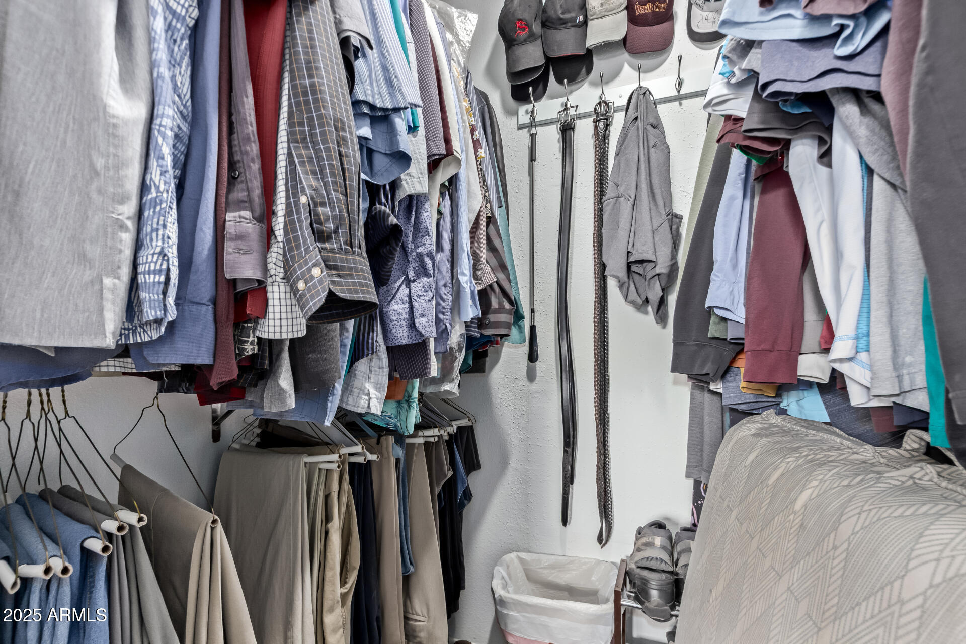 1924 E FREMONT Drive