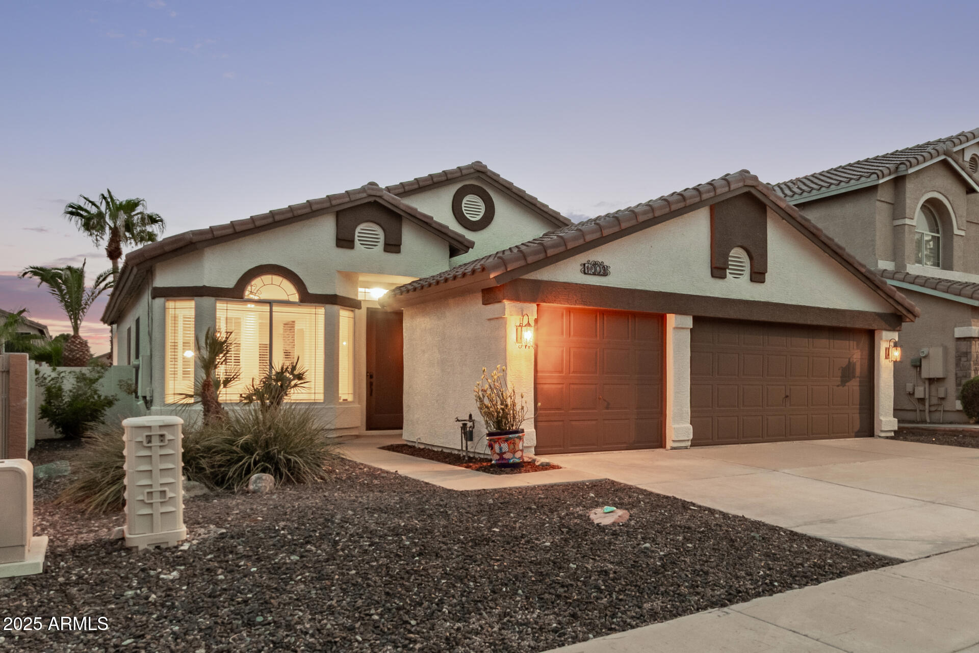 1009 E MOUNTAIN VISTA Drive