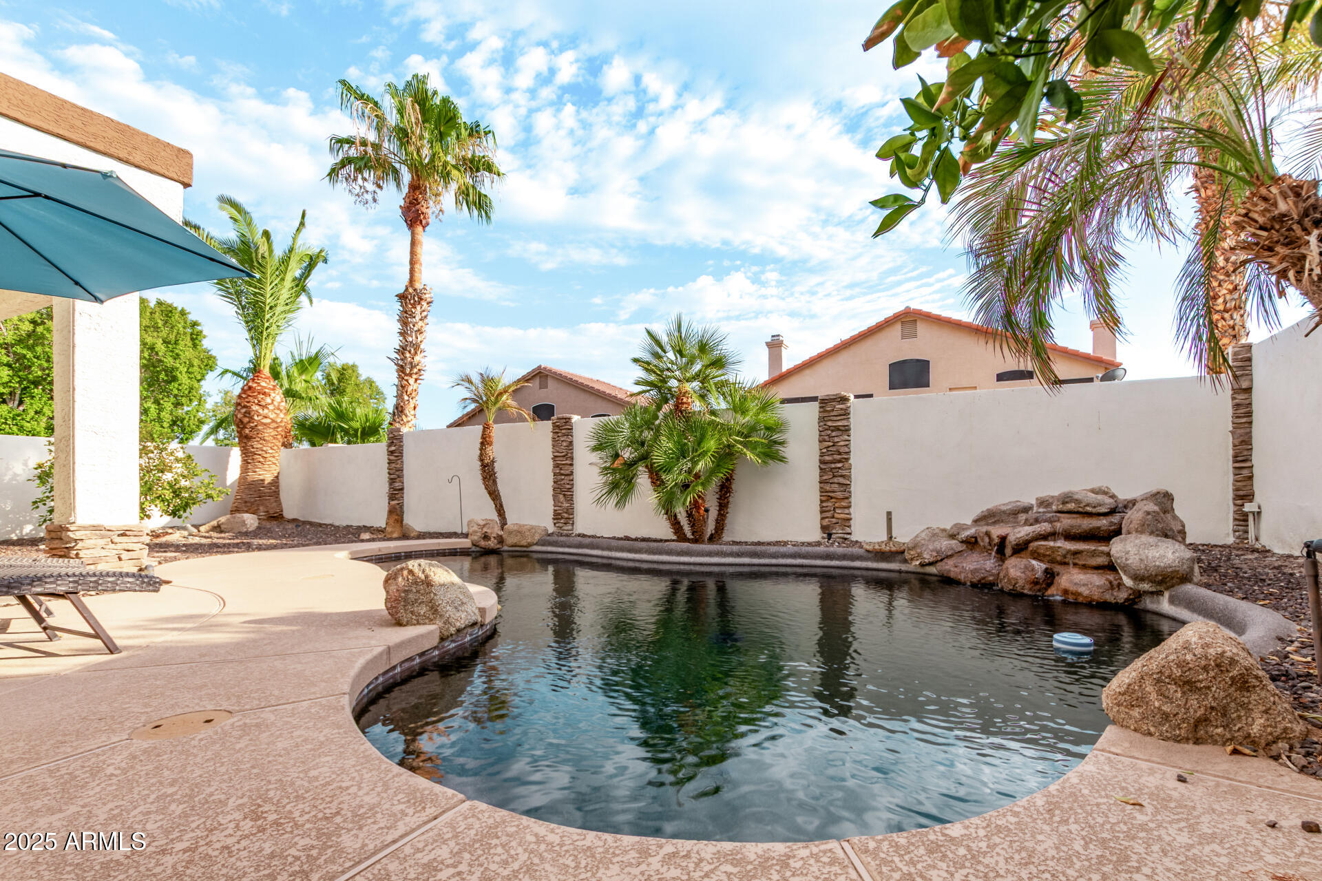 1009 E MOUNTAIN VISTA Drive