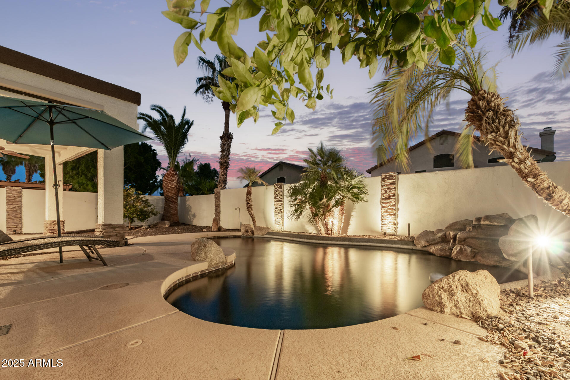 1009 E MOUNTAIN VISTA Drive