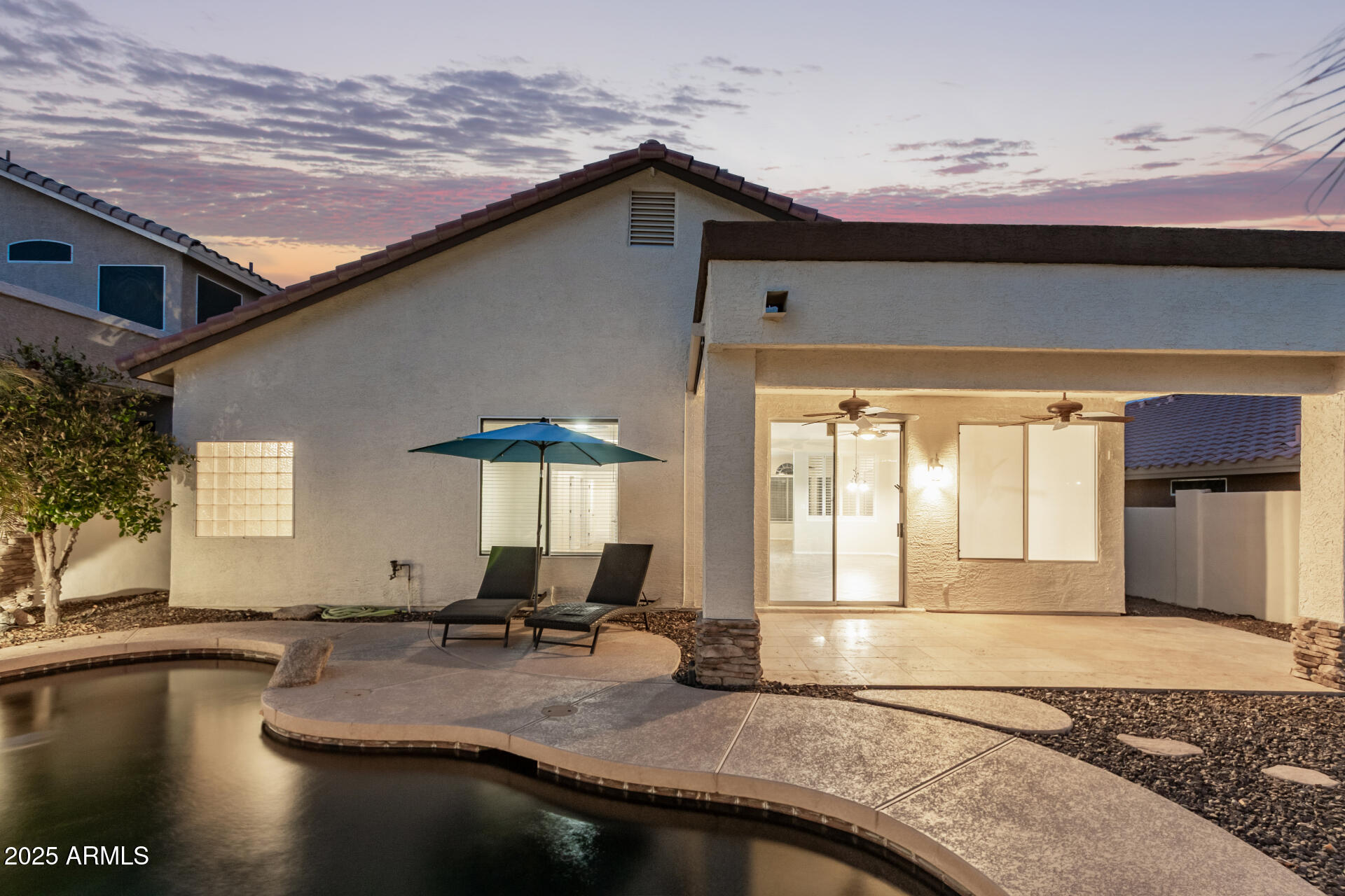 1009 E MOUNTAIN VISTA Drive