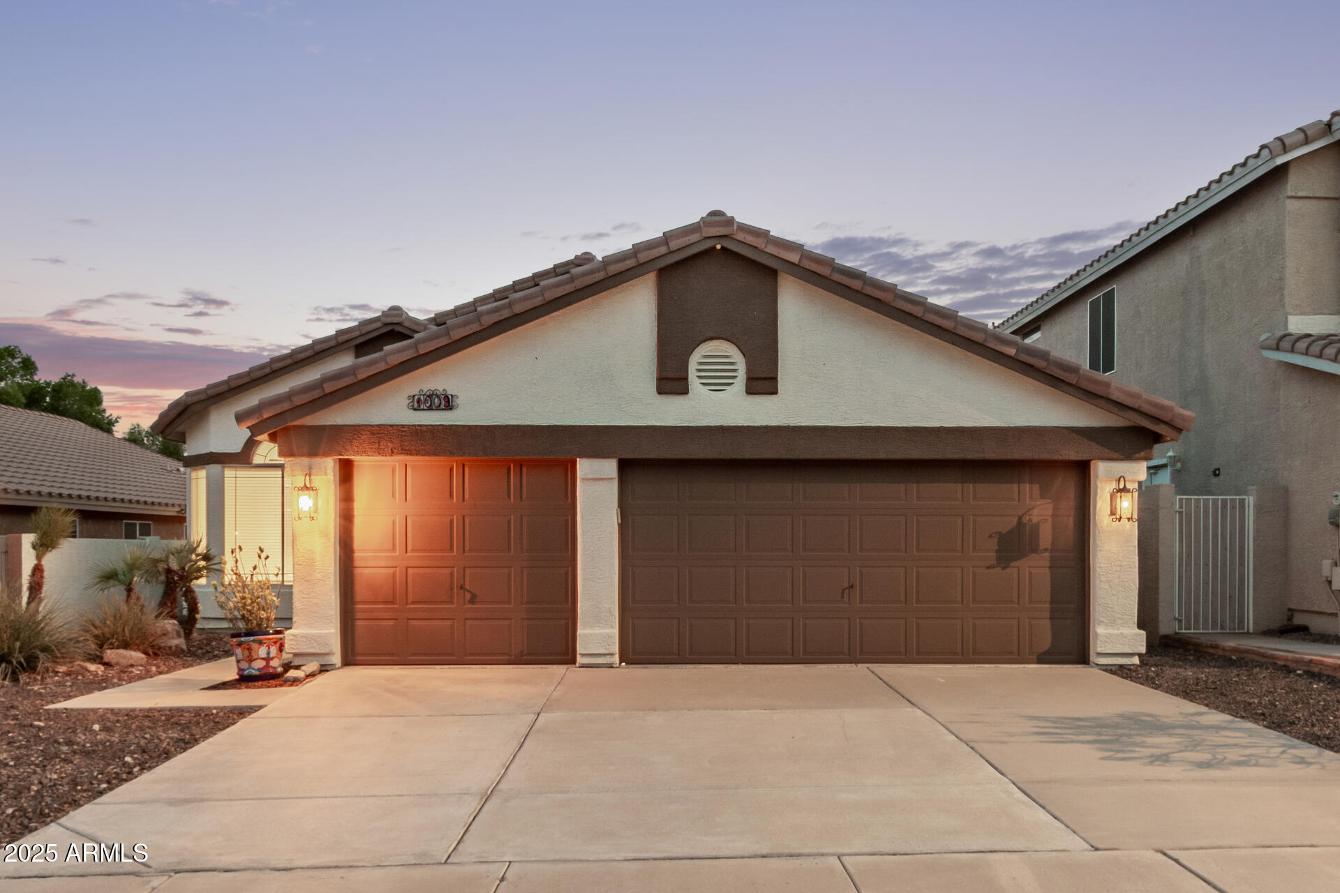 1009 E MOUNTAIN VISTA Drive