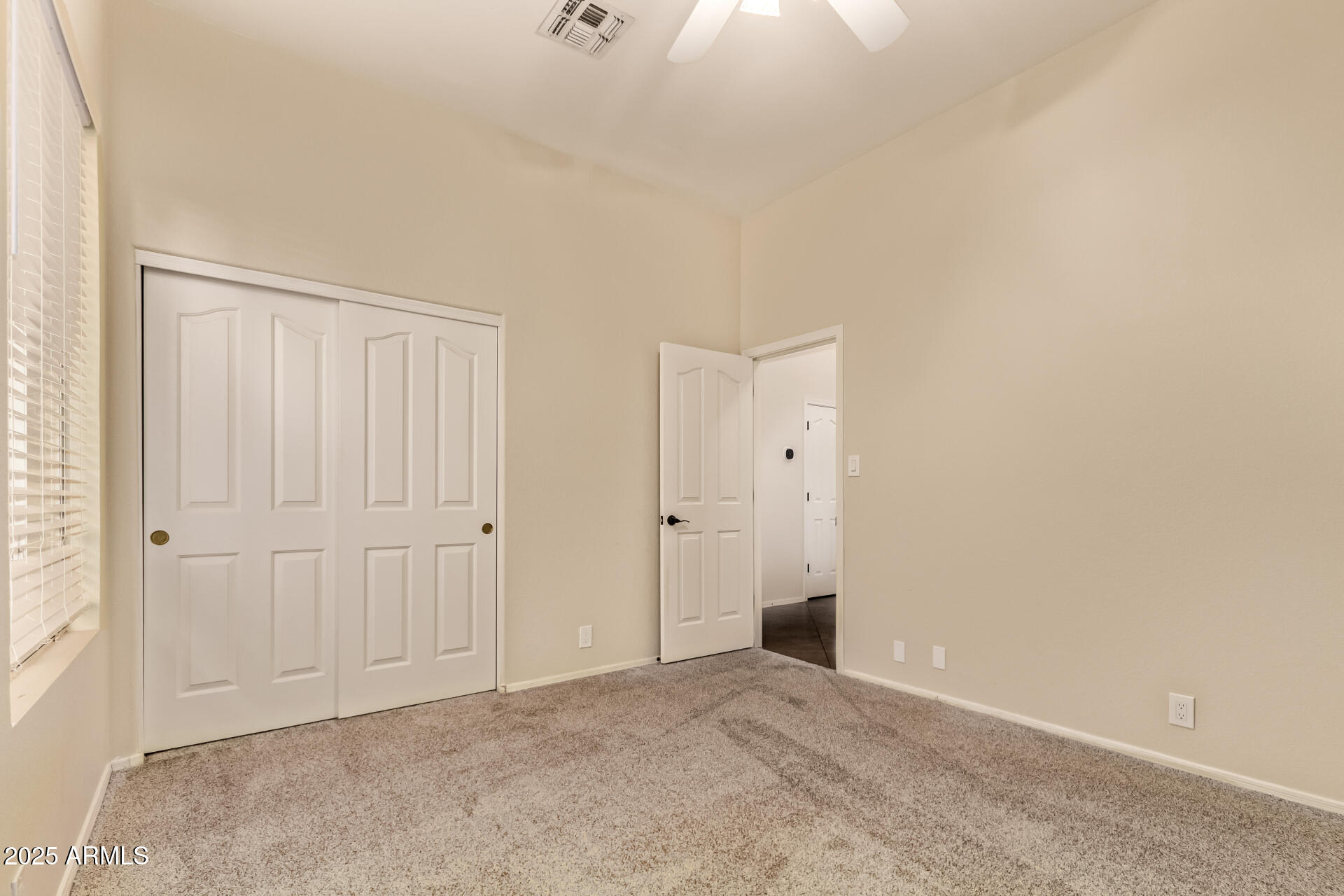 1009 E MOUNTAIN VISTA Drive