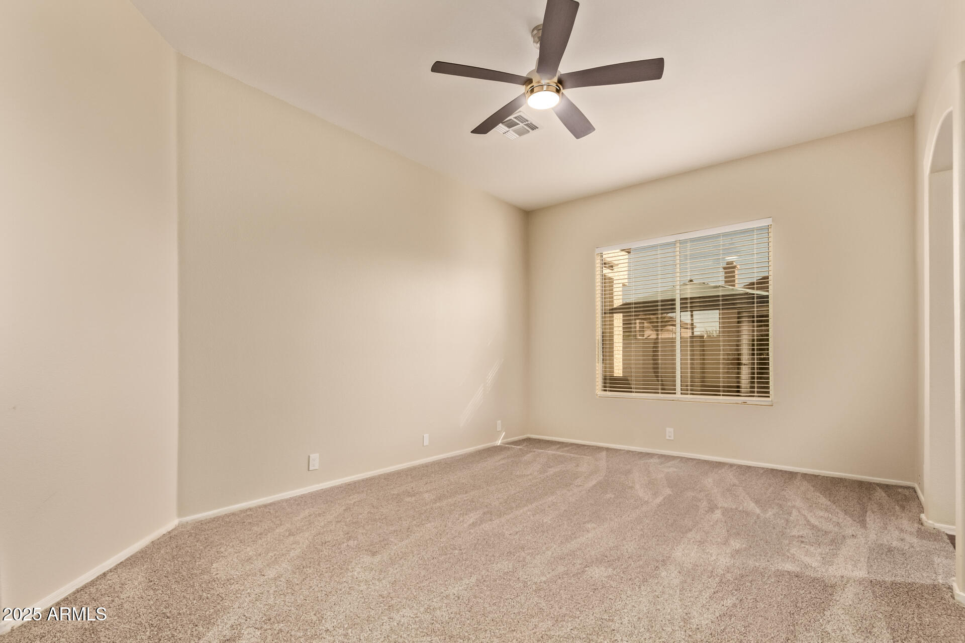 1009 E MOUNTAIN VISTA Drive