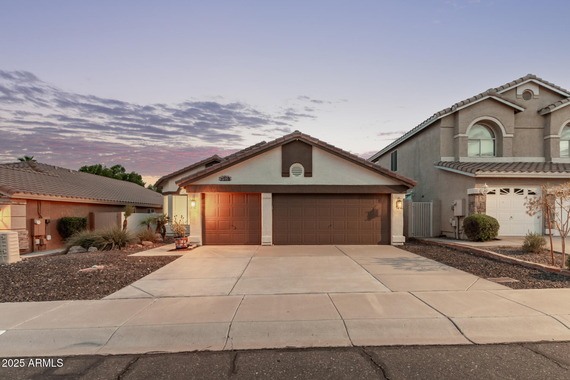 1009 E MOUNTAIN VISTA Drive