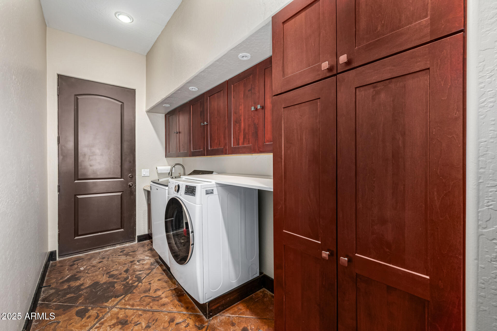 750 W ZION Lane