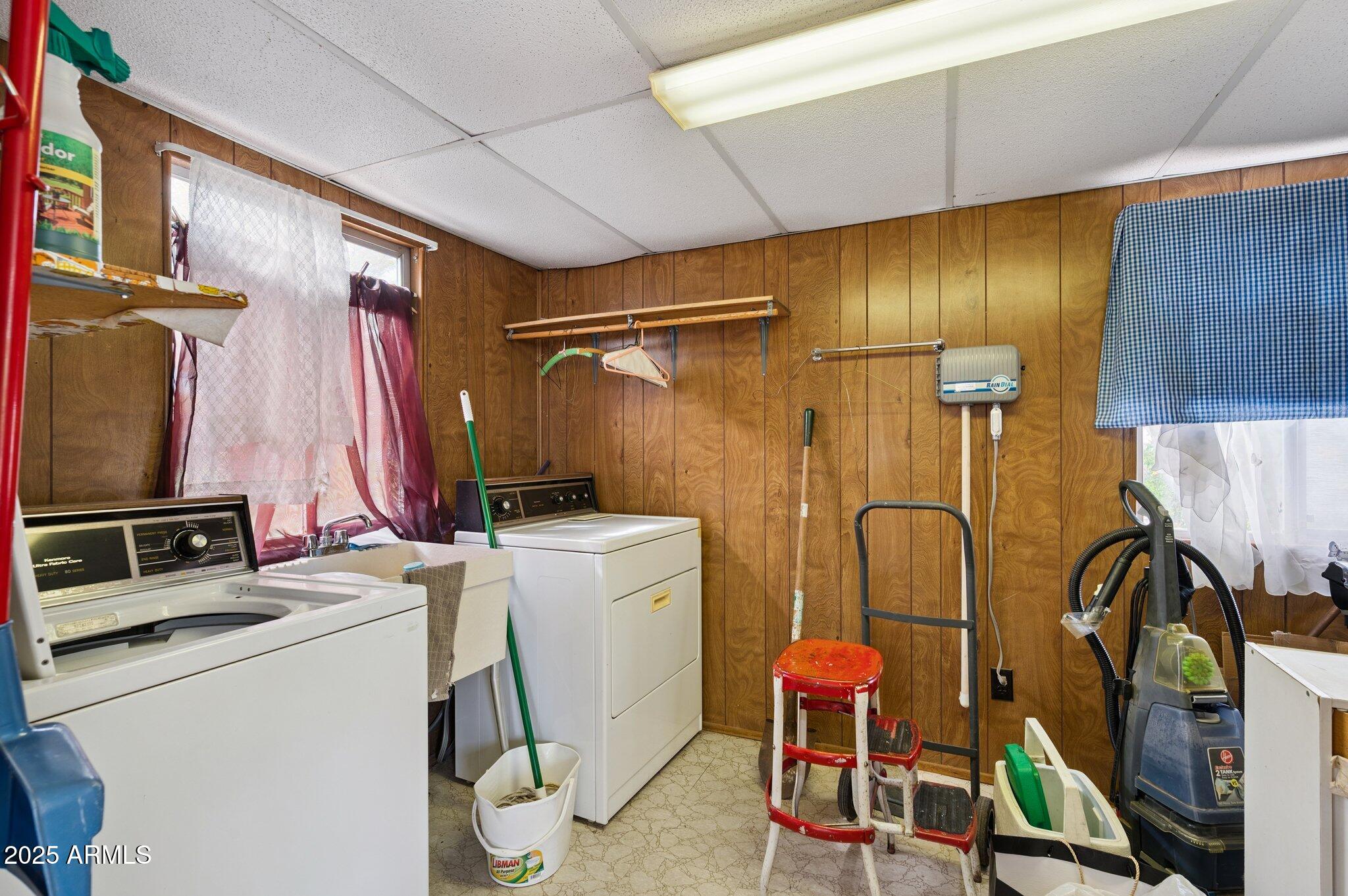 2230 N SILVERTON Street