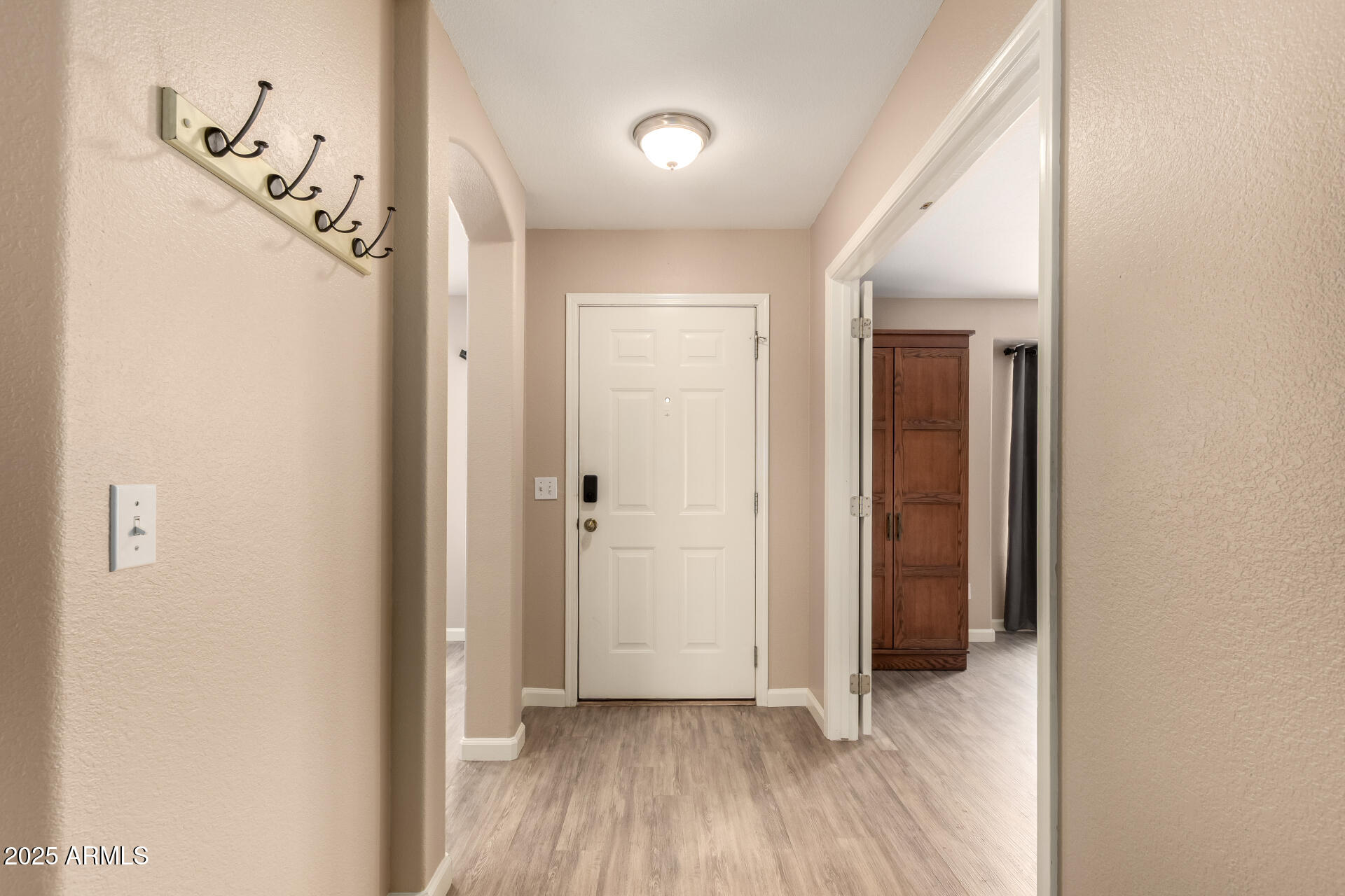 757 E WILDHORSE Drive