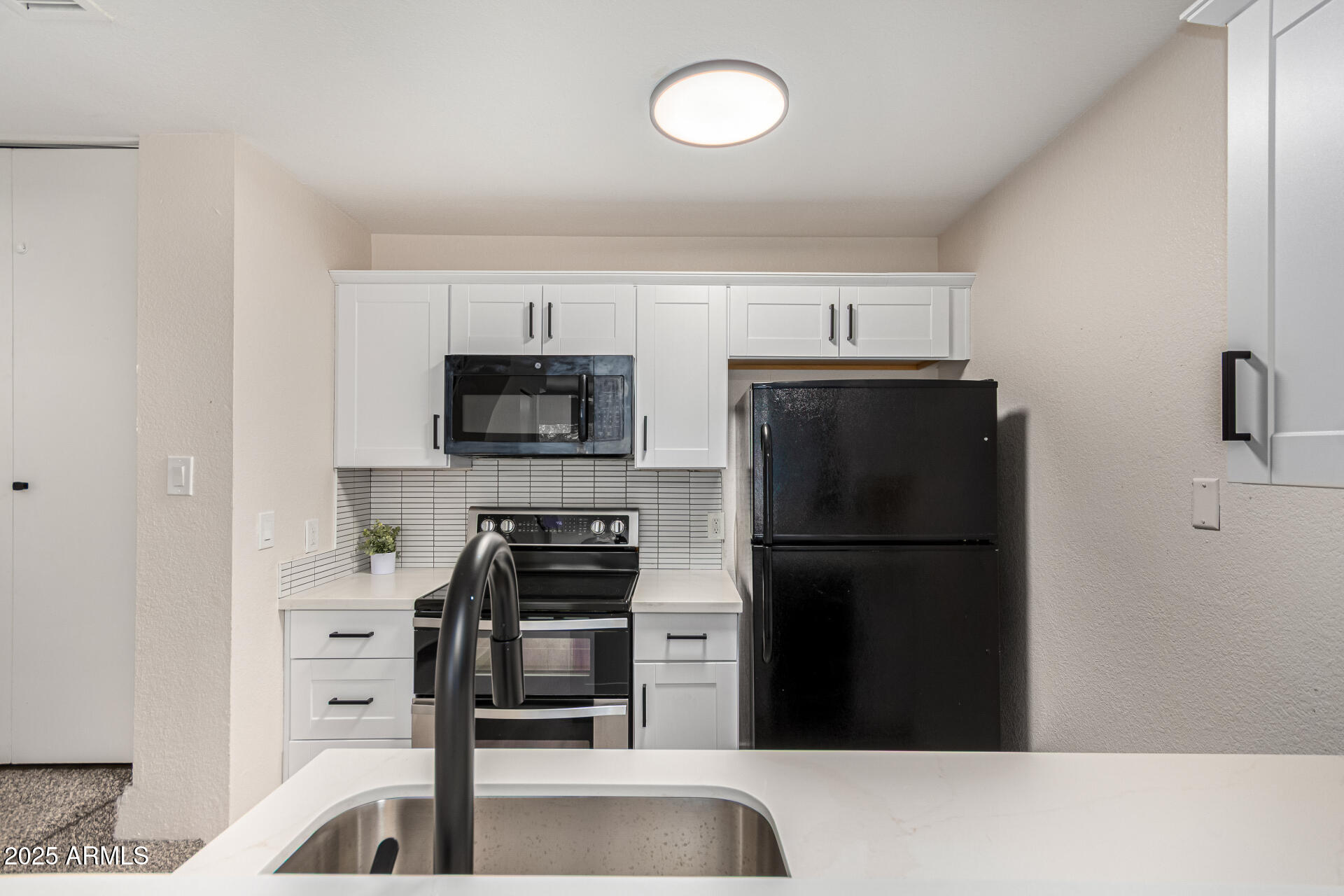 2301 E UNIVERSITY Drive, 209