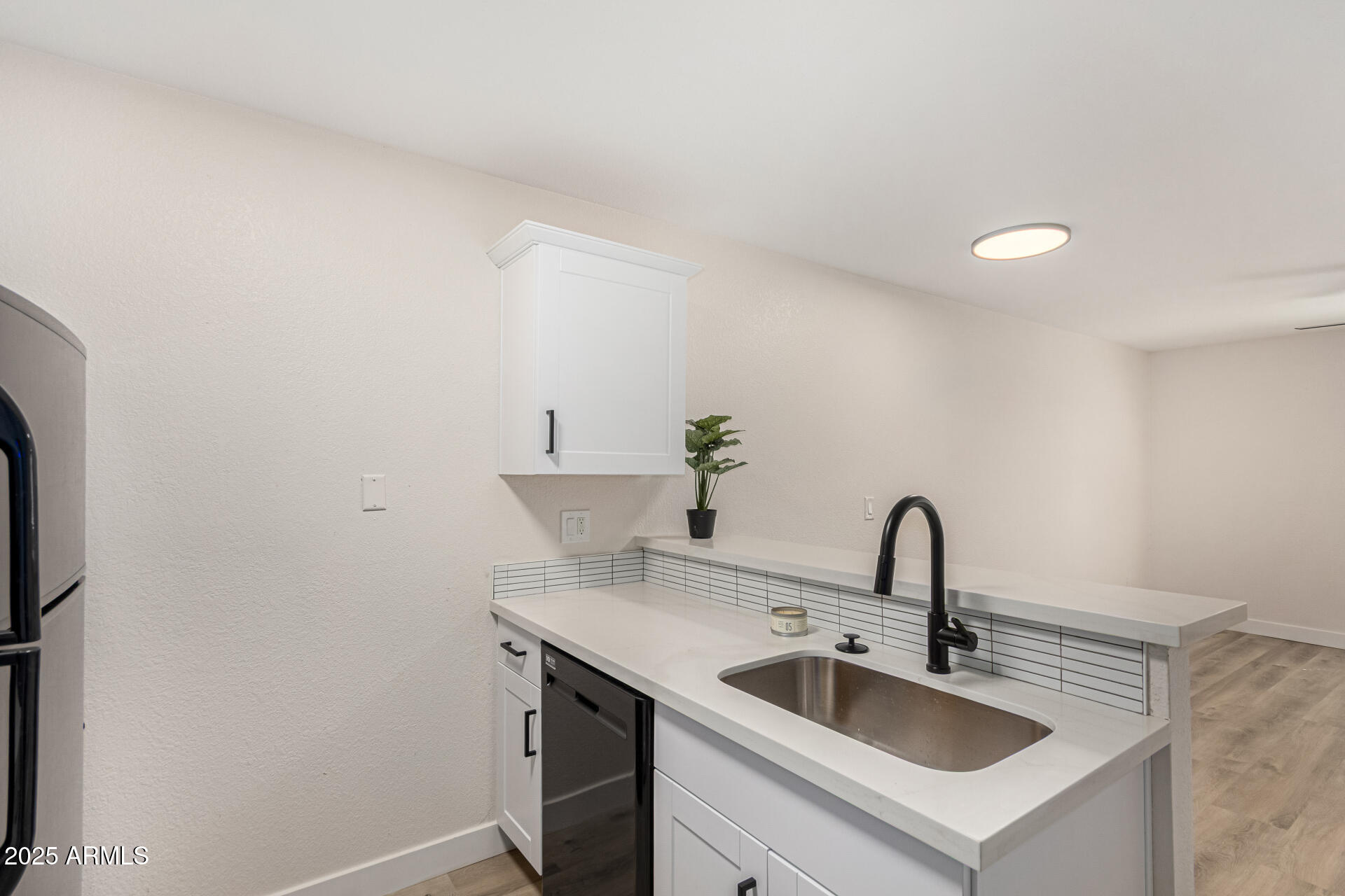 2301 E UNIVERSITY Drive, 209