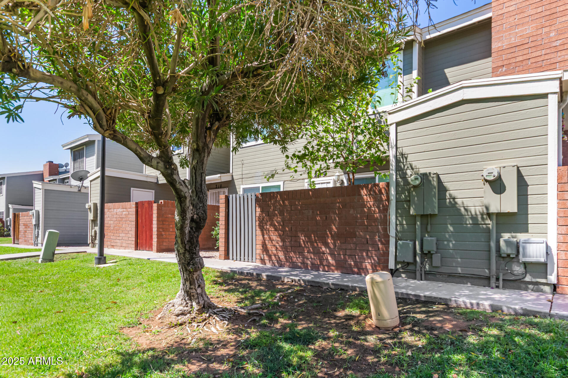 2301 E UNIVERSITY Drive, 209