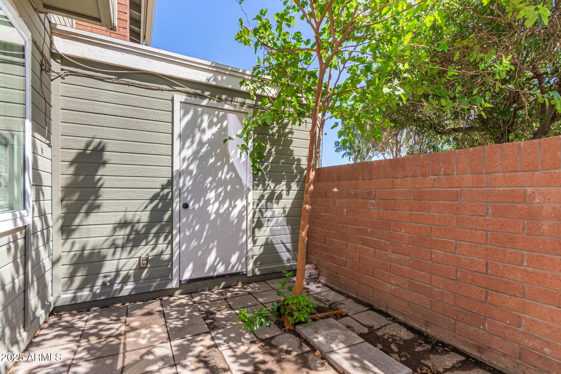 2301 E UNIVERSITY Drive, 209