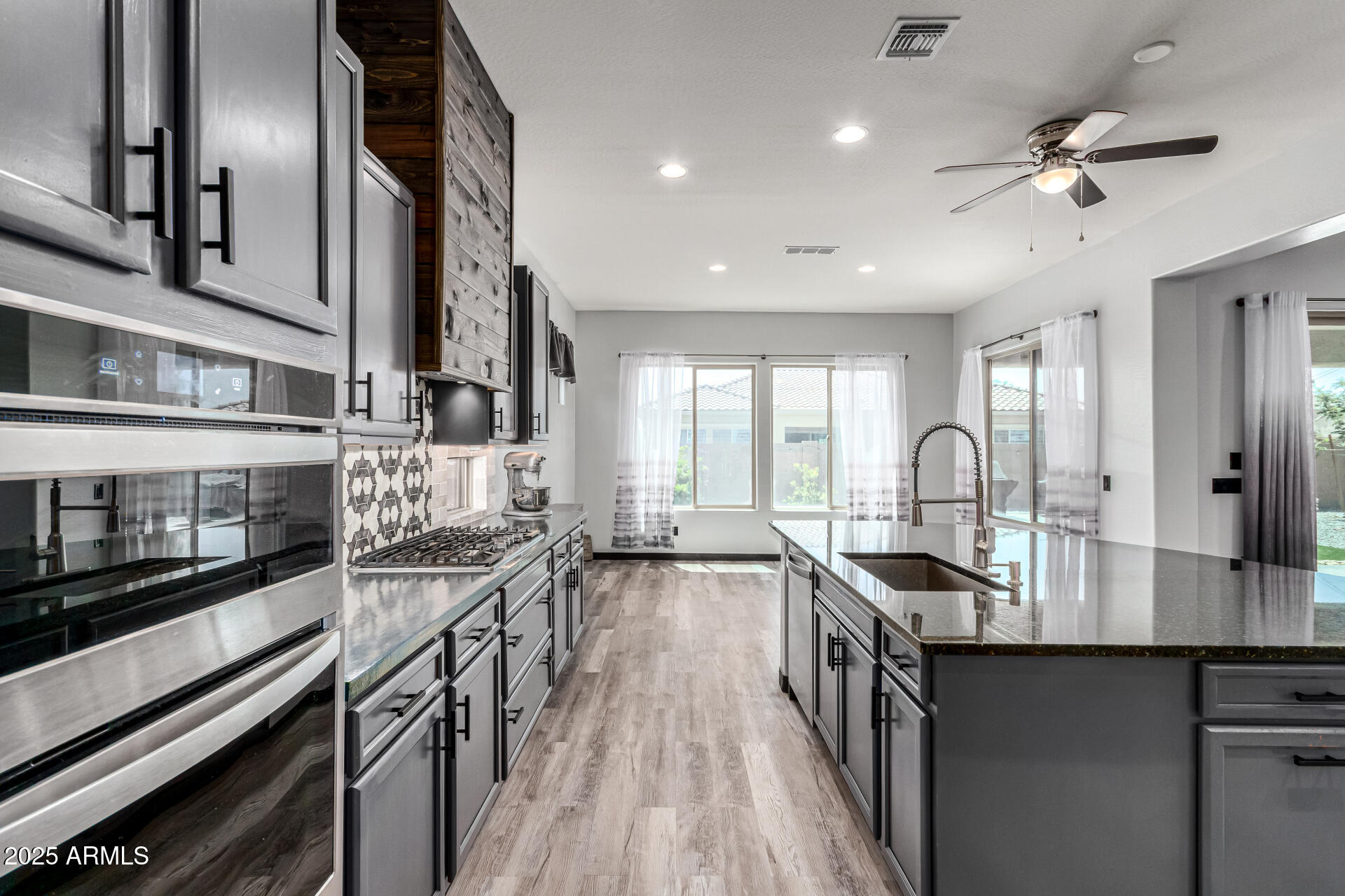 8197 W MERRIWEATHER Way