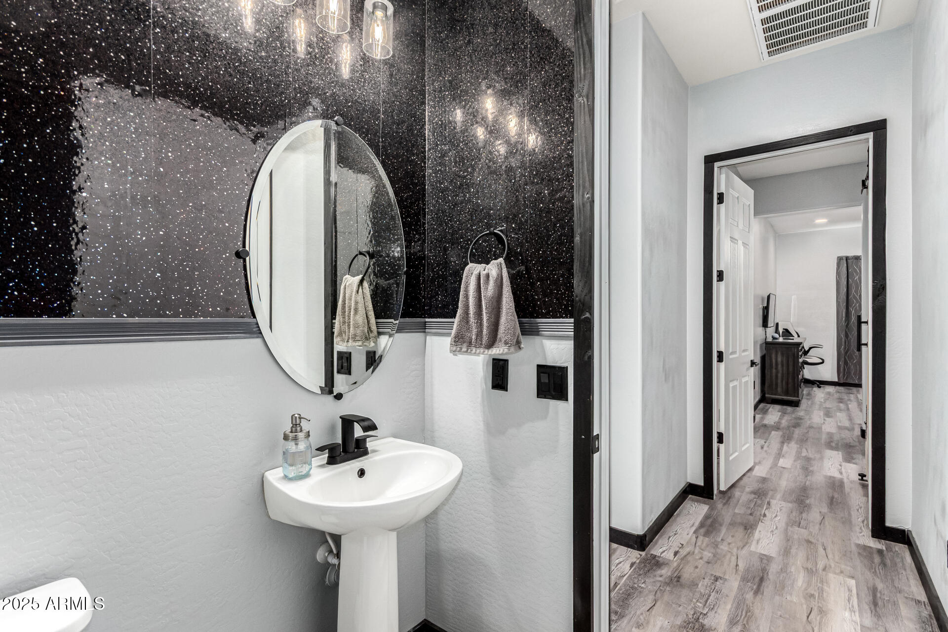 8197 W MERRIWEATHER Way