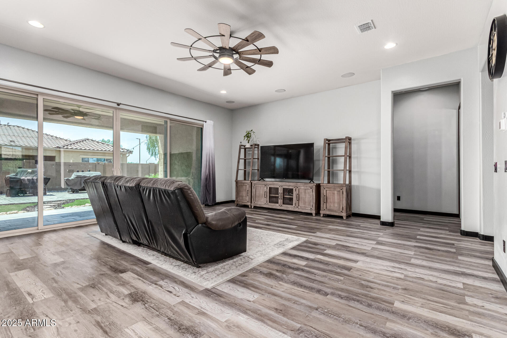 8197 W MERRIWEATHER Way