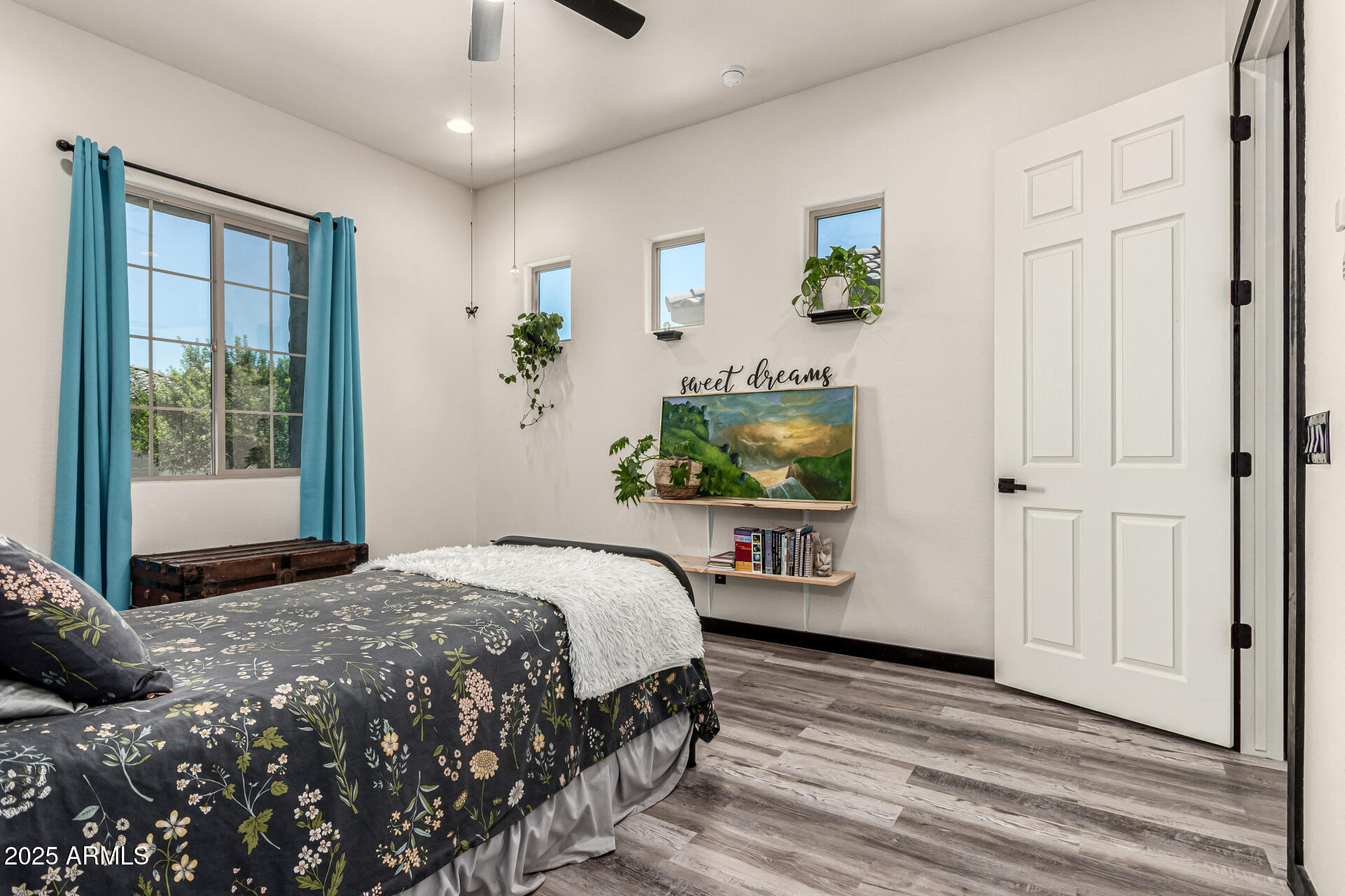 8197 W MERRIWEATHER Way