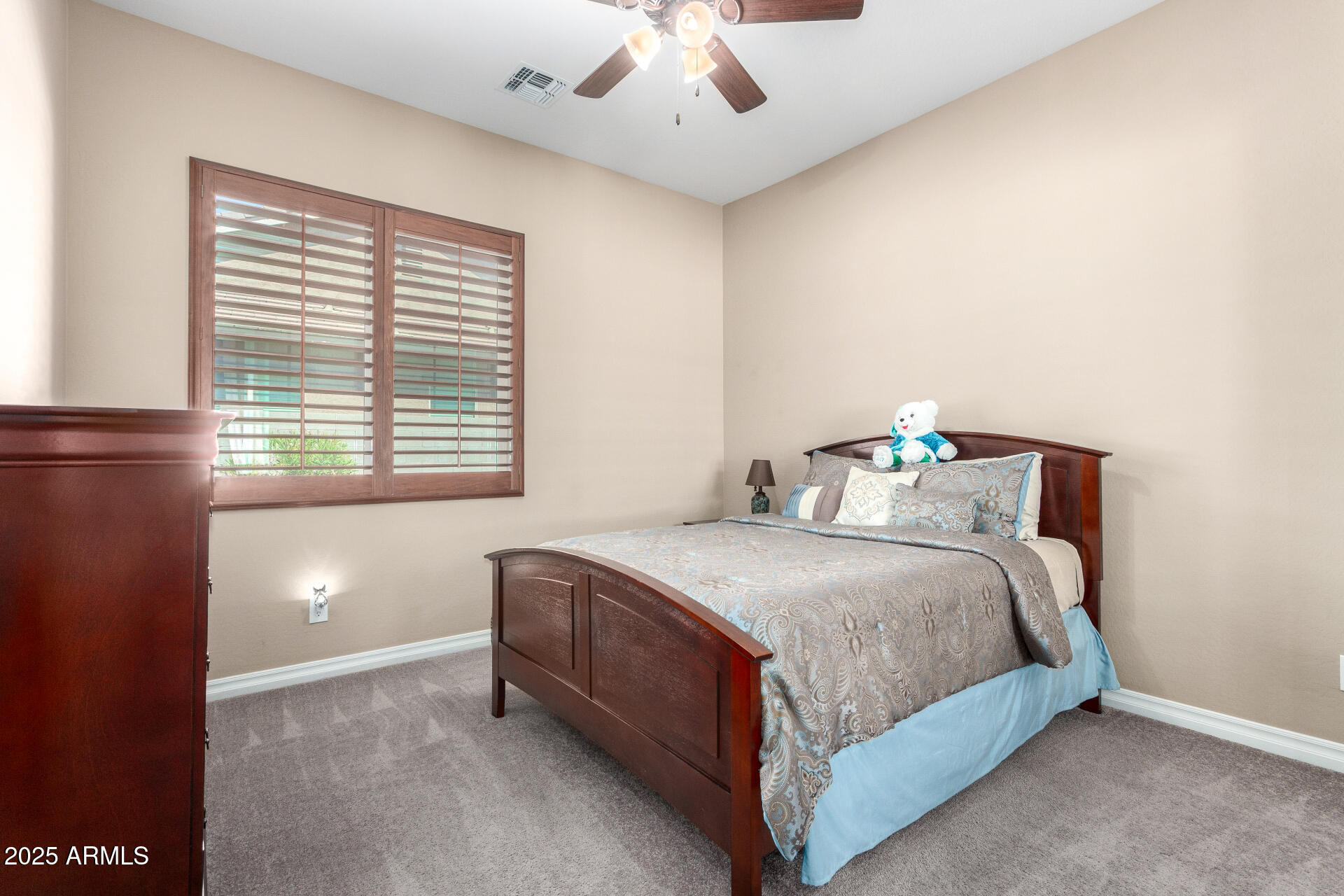 21959 E DESERT HILLS Drive