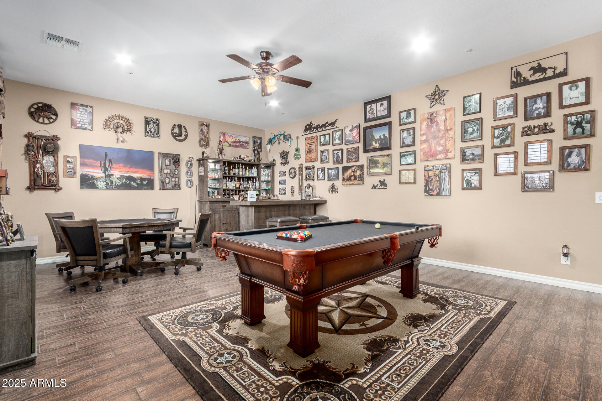 21959 E DESERT HILLS Drive