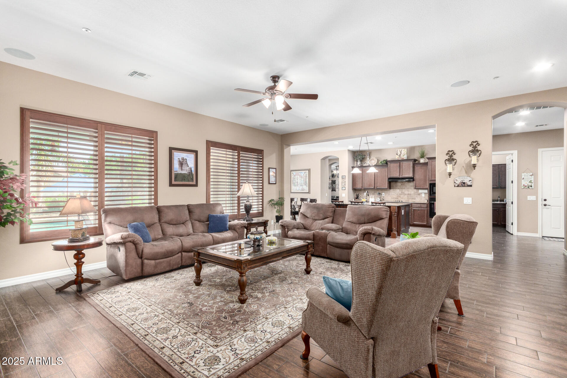 21959 E DESERT HILLS Drive