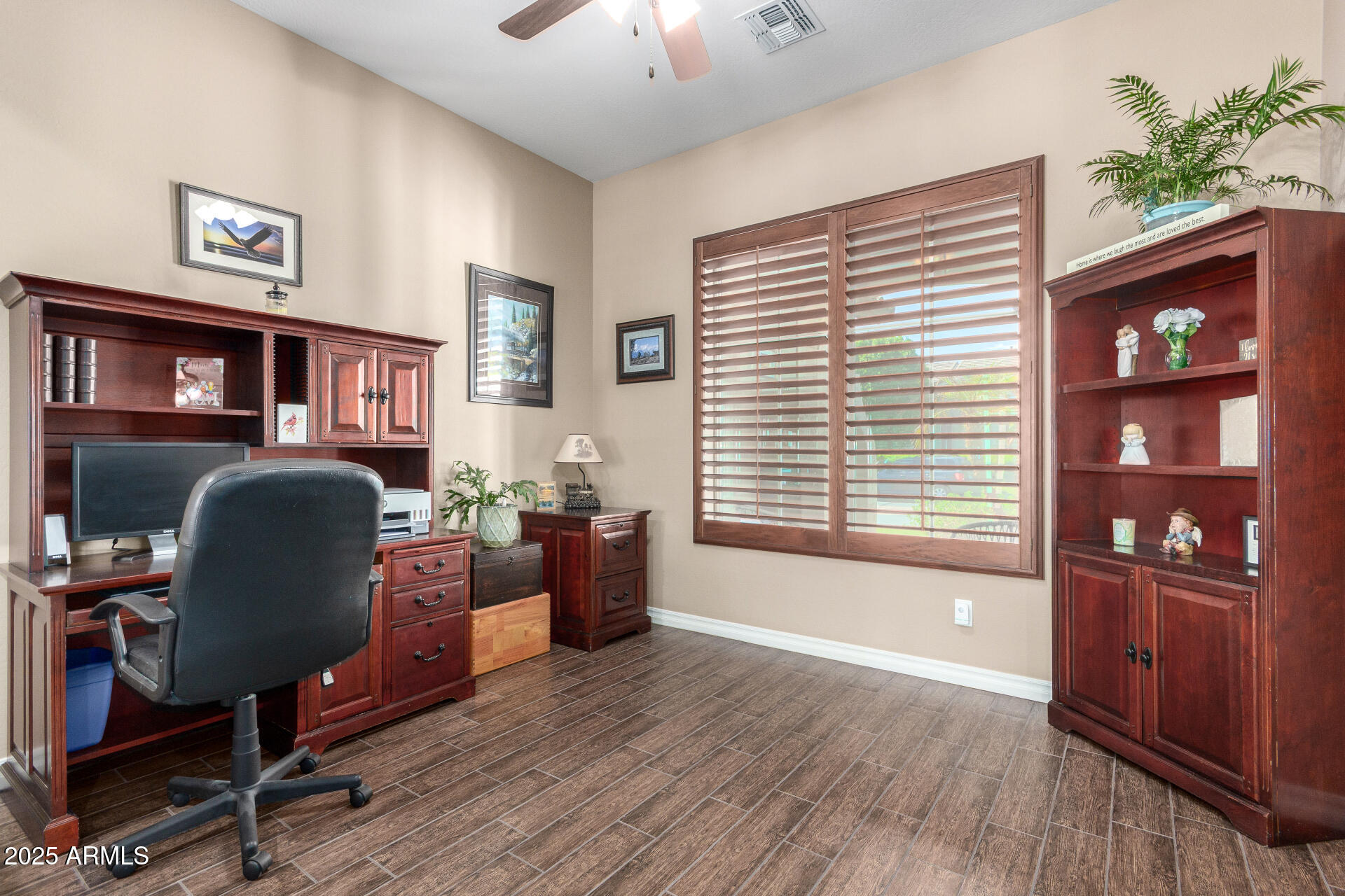 21959 E DESERT HILLS Drive