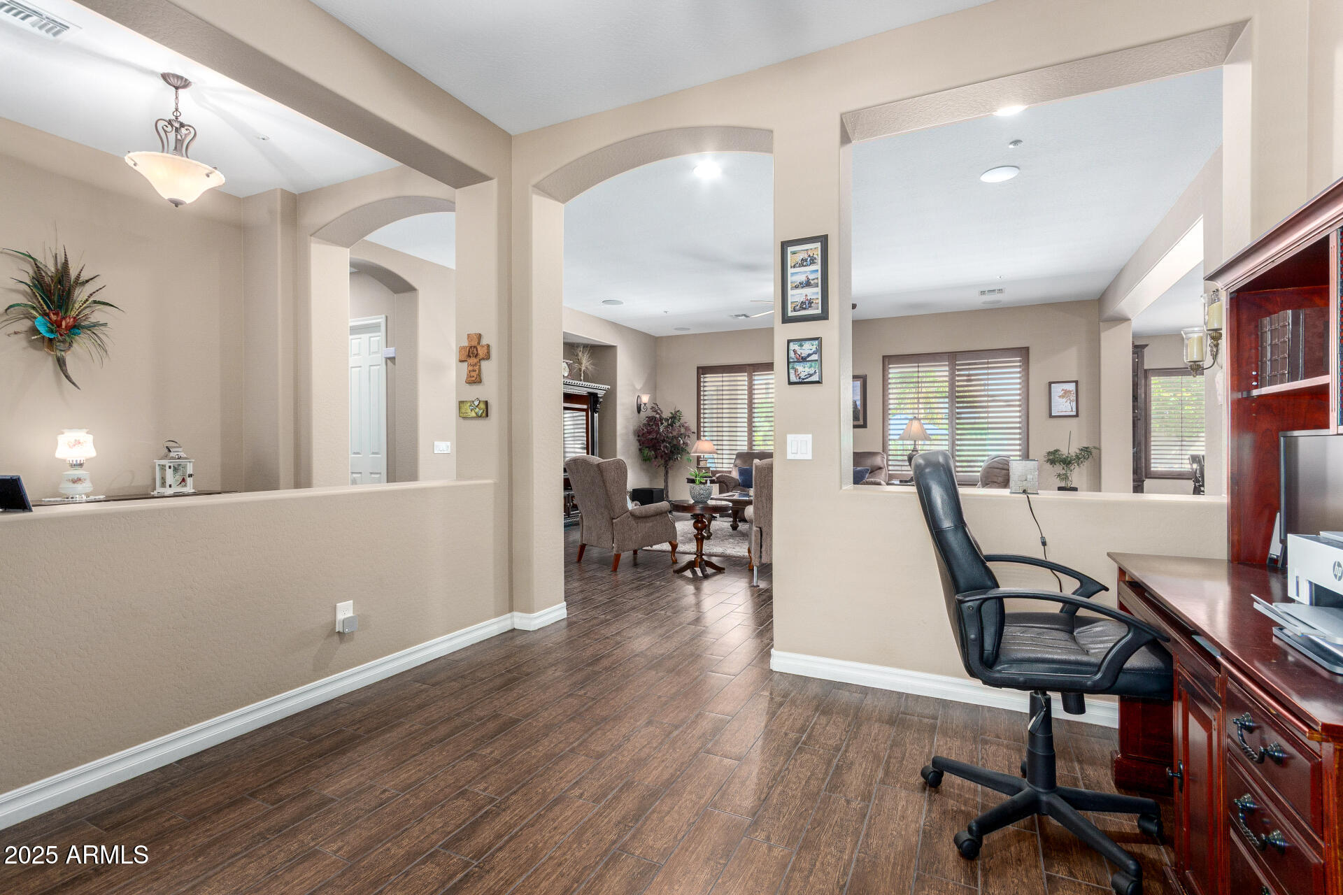 21959 E DESERT HILLS Drive