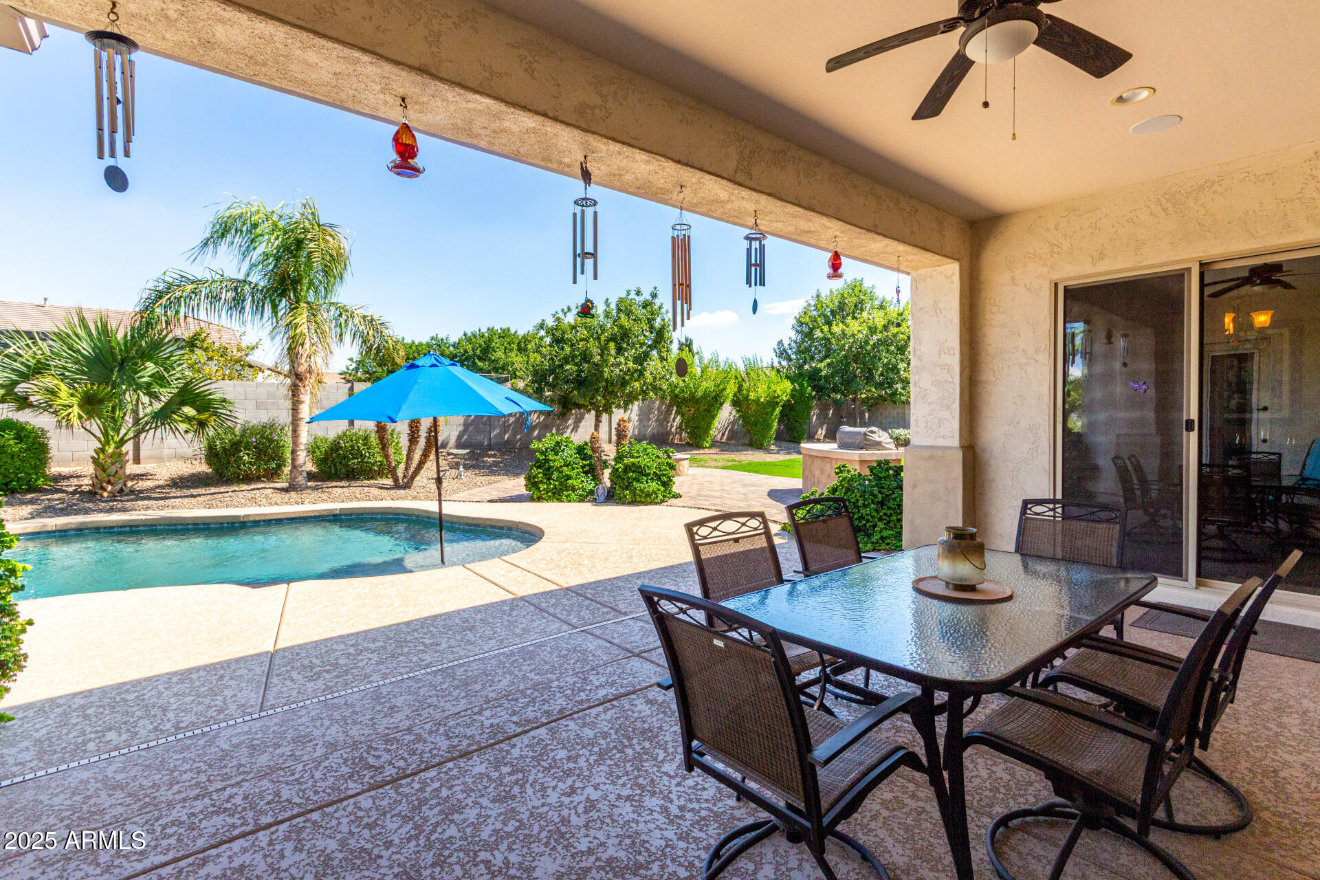 21959 E DESERT HILLS Drive