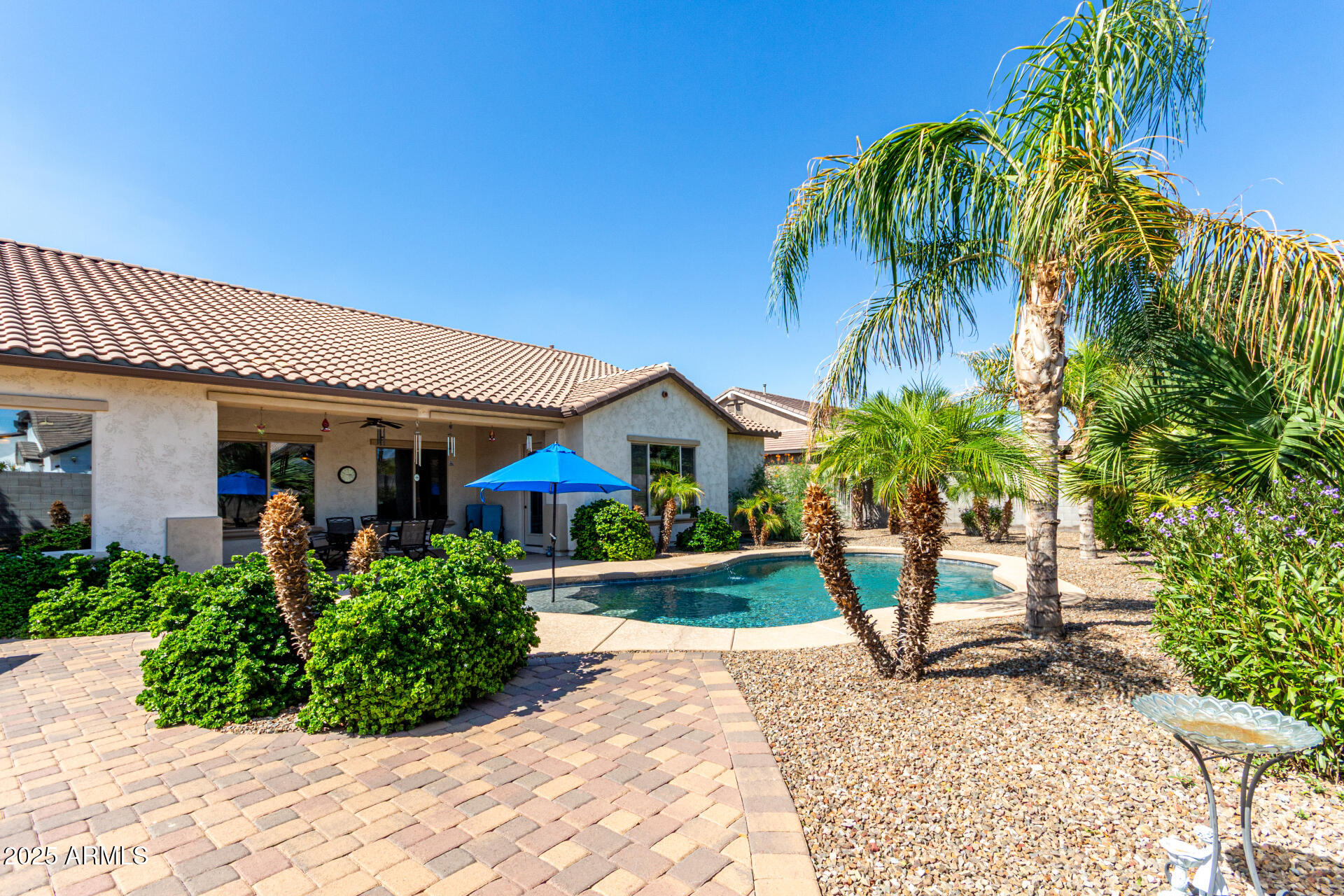 21959 E DESERT HILLS Drive