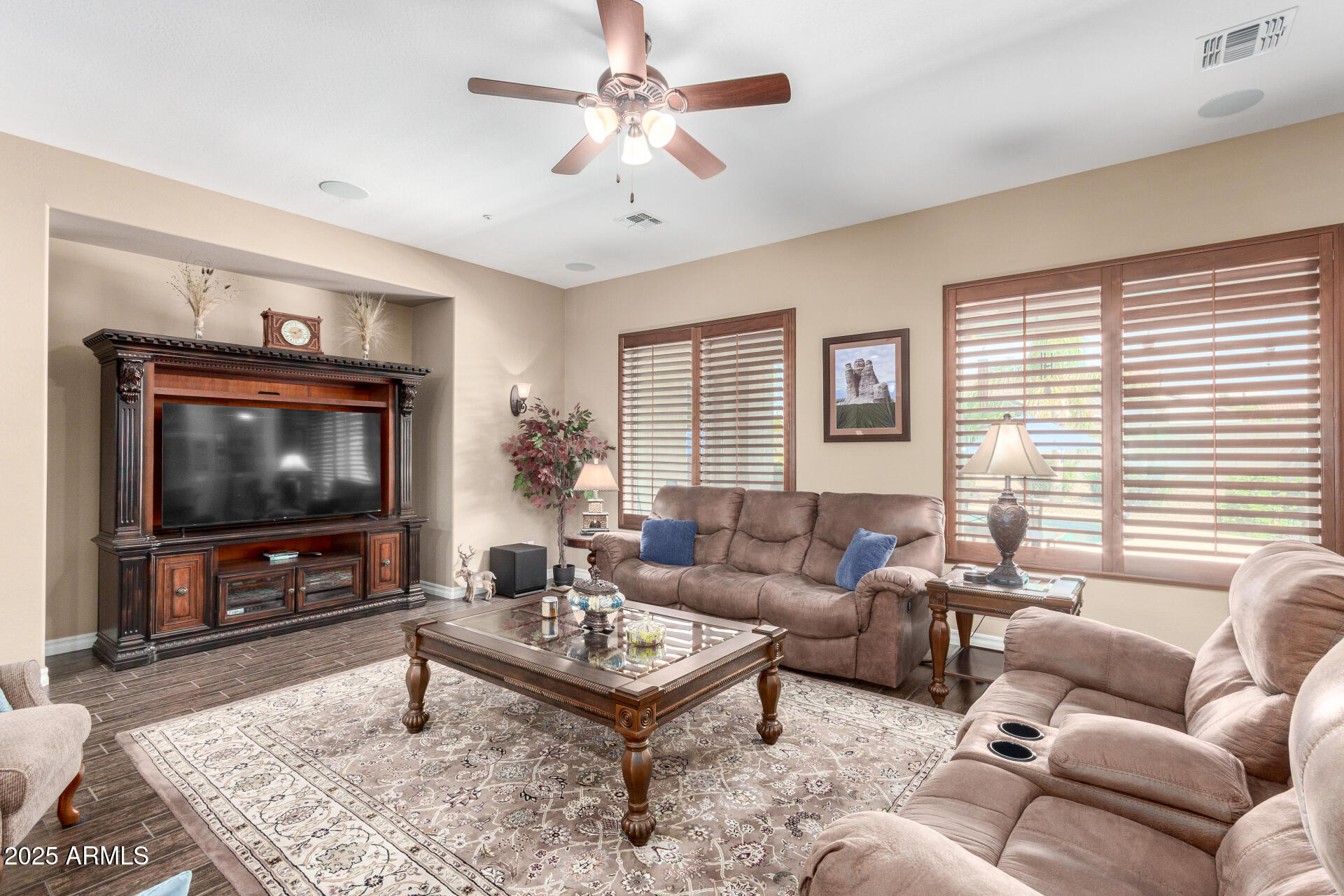 21959 E DESERT HILLS Drive