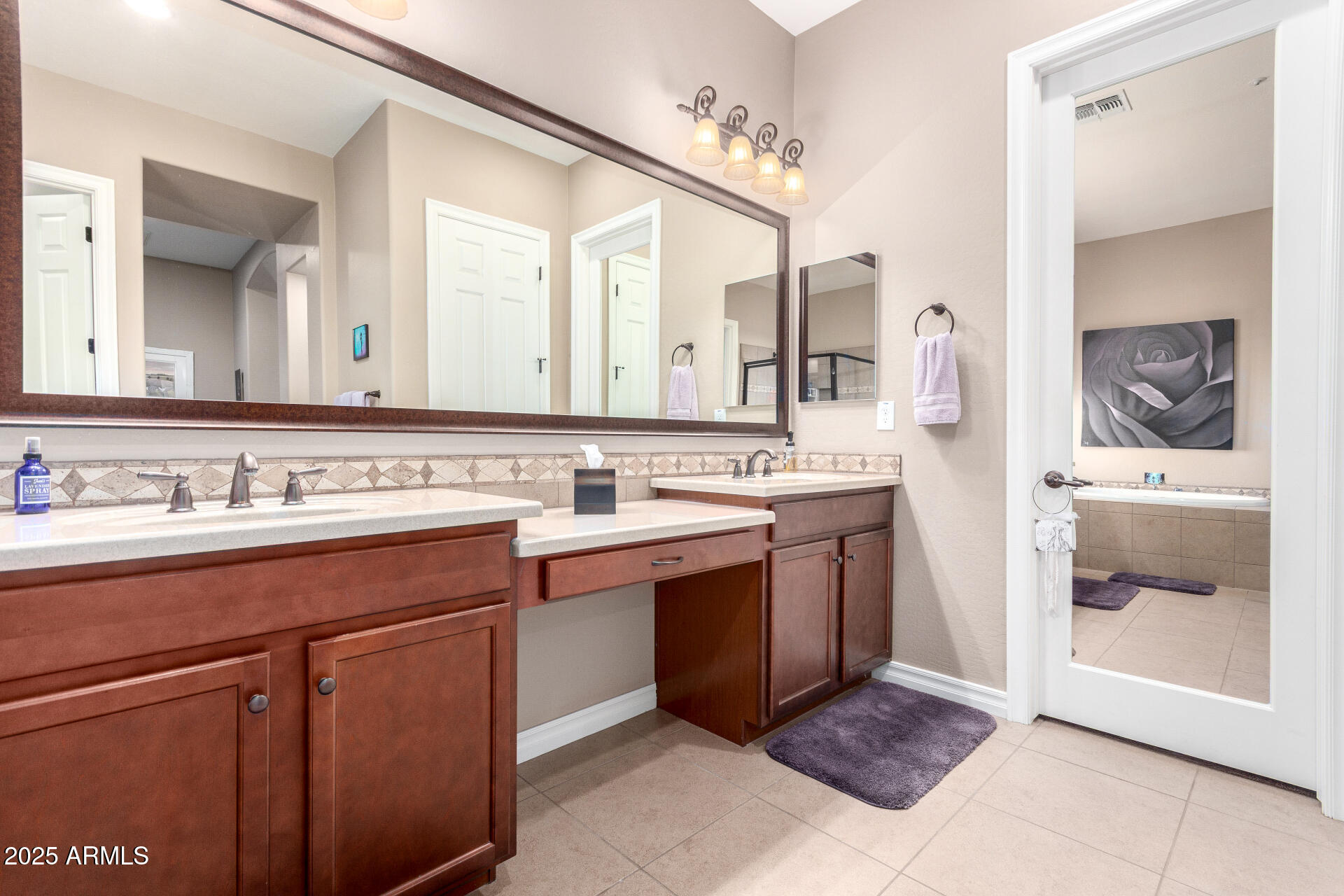 21959 E DESERT HILLS Drive