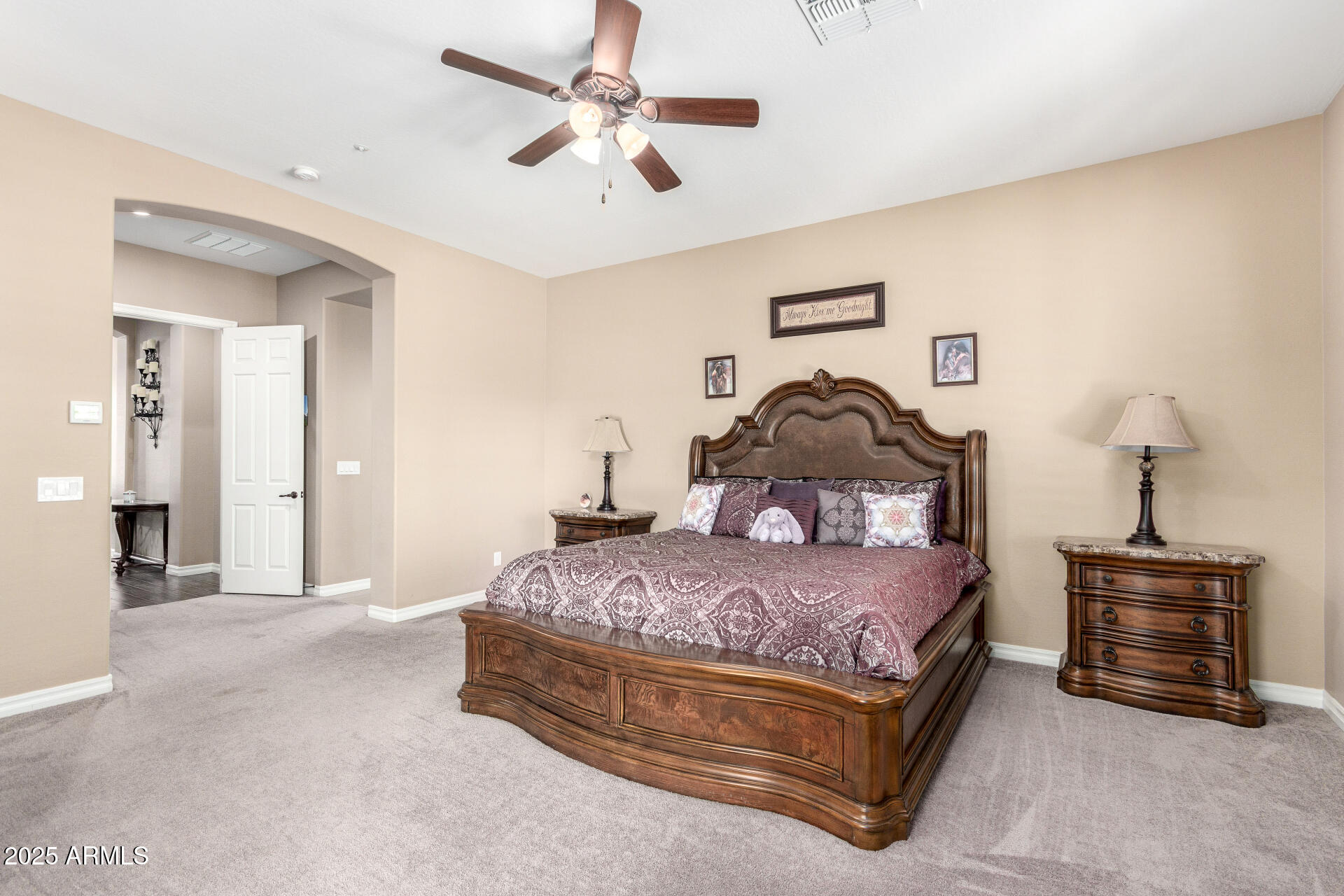 21959 E DESERT HILLS Drive