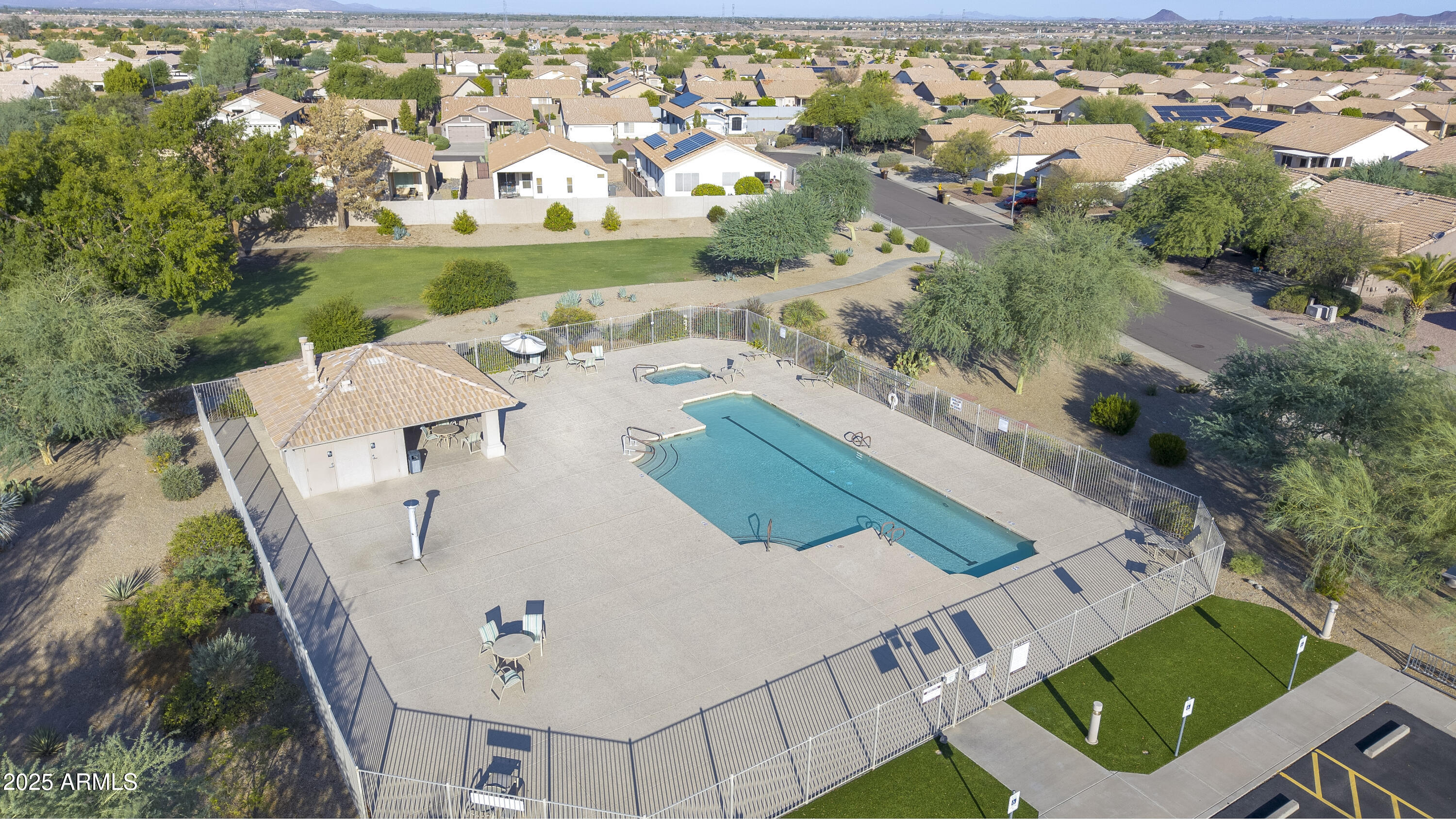 10528 W POTTER Drive