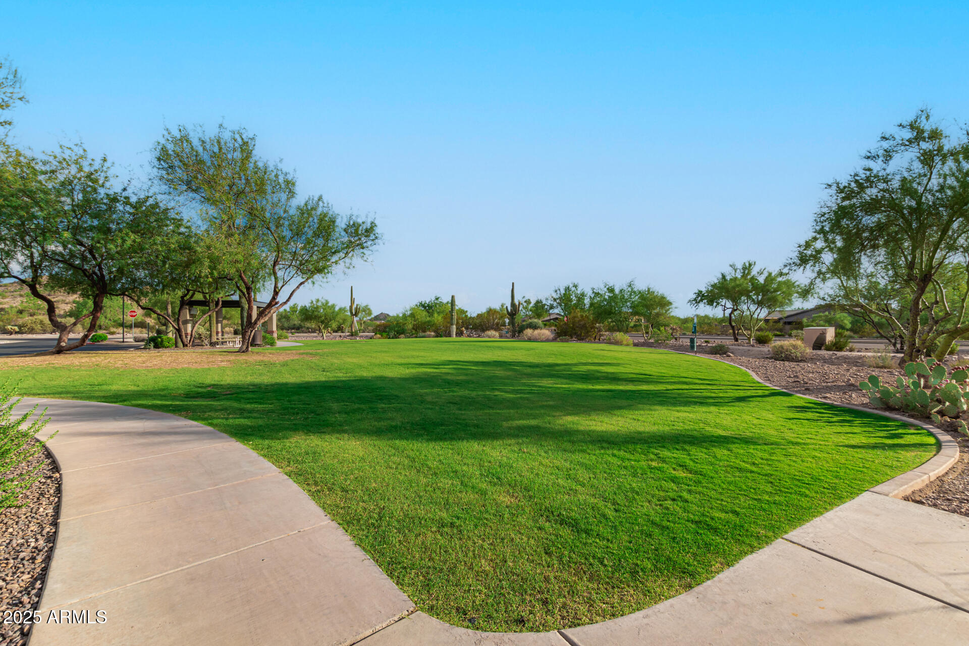 6965 E HACIENDA LA NORIA Lane