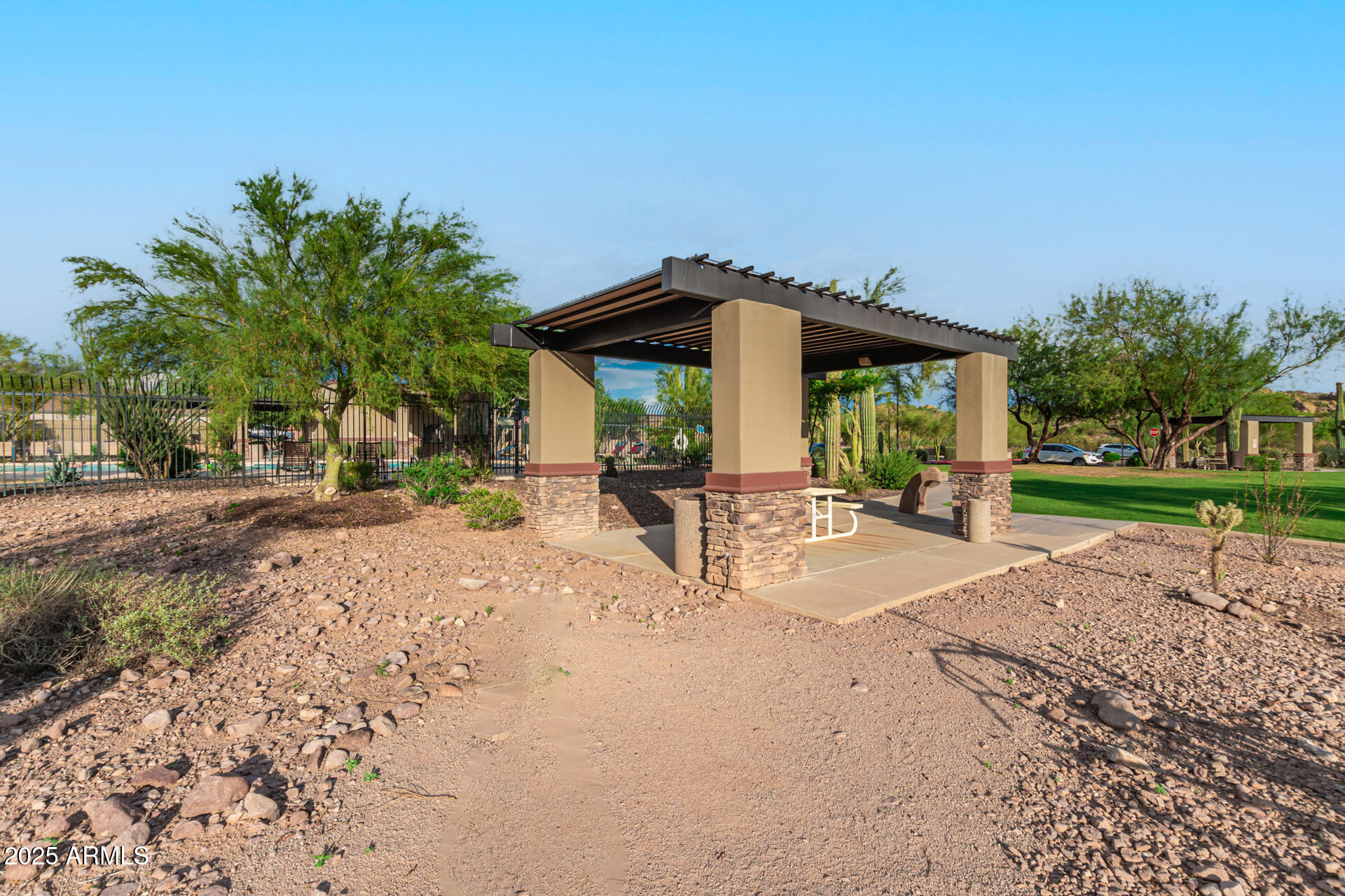 6965 E HACIENDA LA NORIA Lane